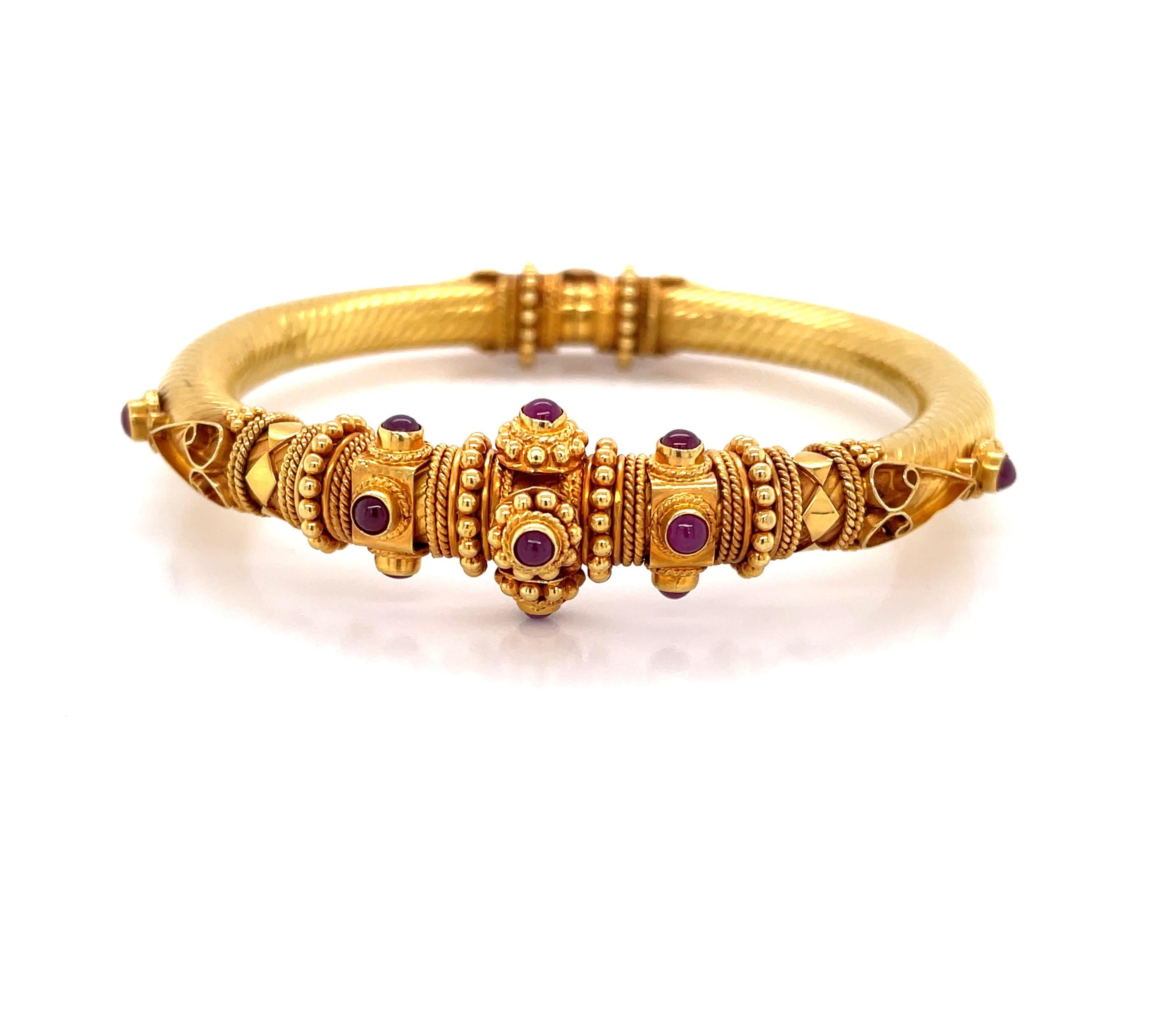 Ruby Cabochon 18 Karat Yellow Gold Bangle Bracelet For Sale 2