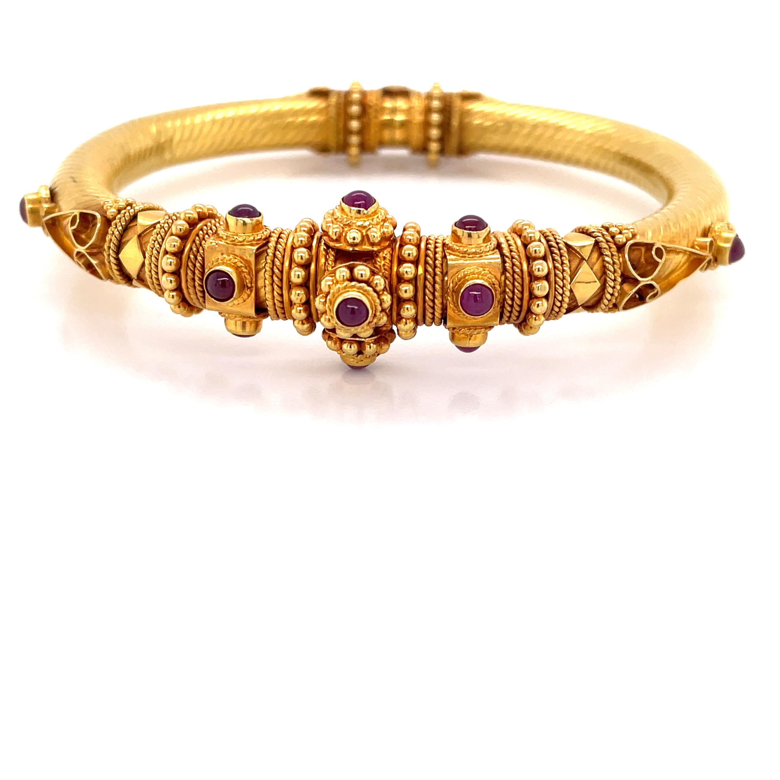 Ruby Cabochon 18 Karat Yellow Gold Bangle Bracelet For Sale 3