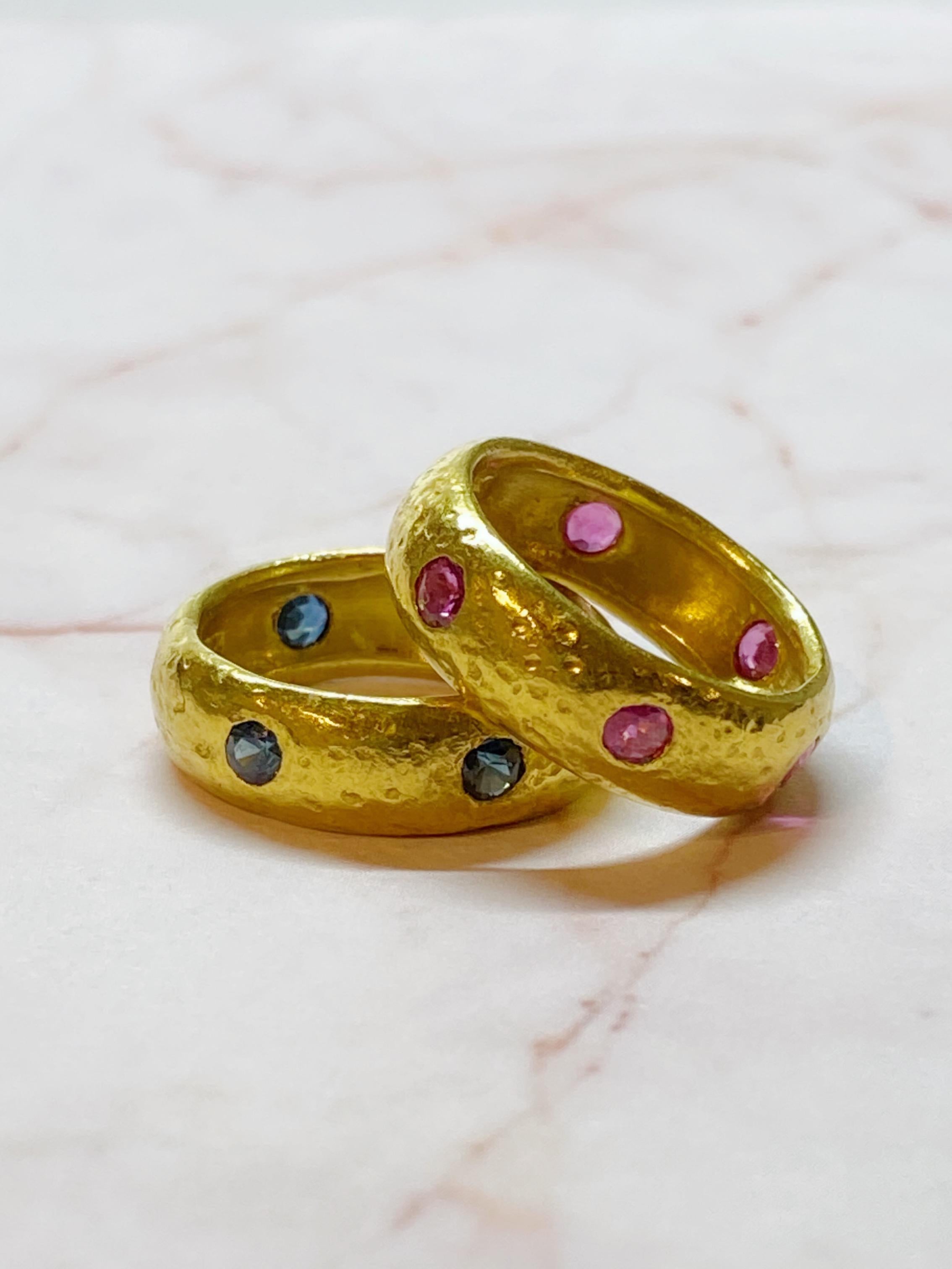 22 Karat Yellow Gold Sapphire and Ruby Hammer Band Rings - Size 6.75 For Sale 12