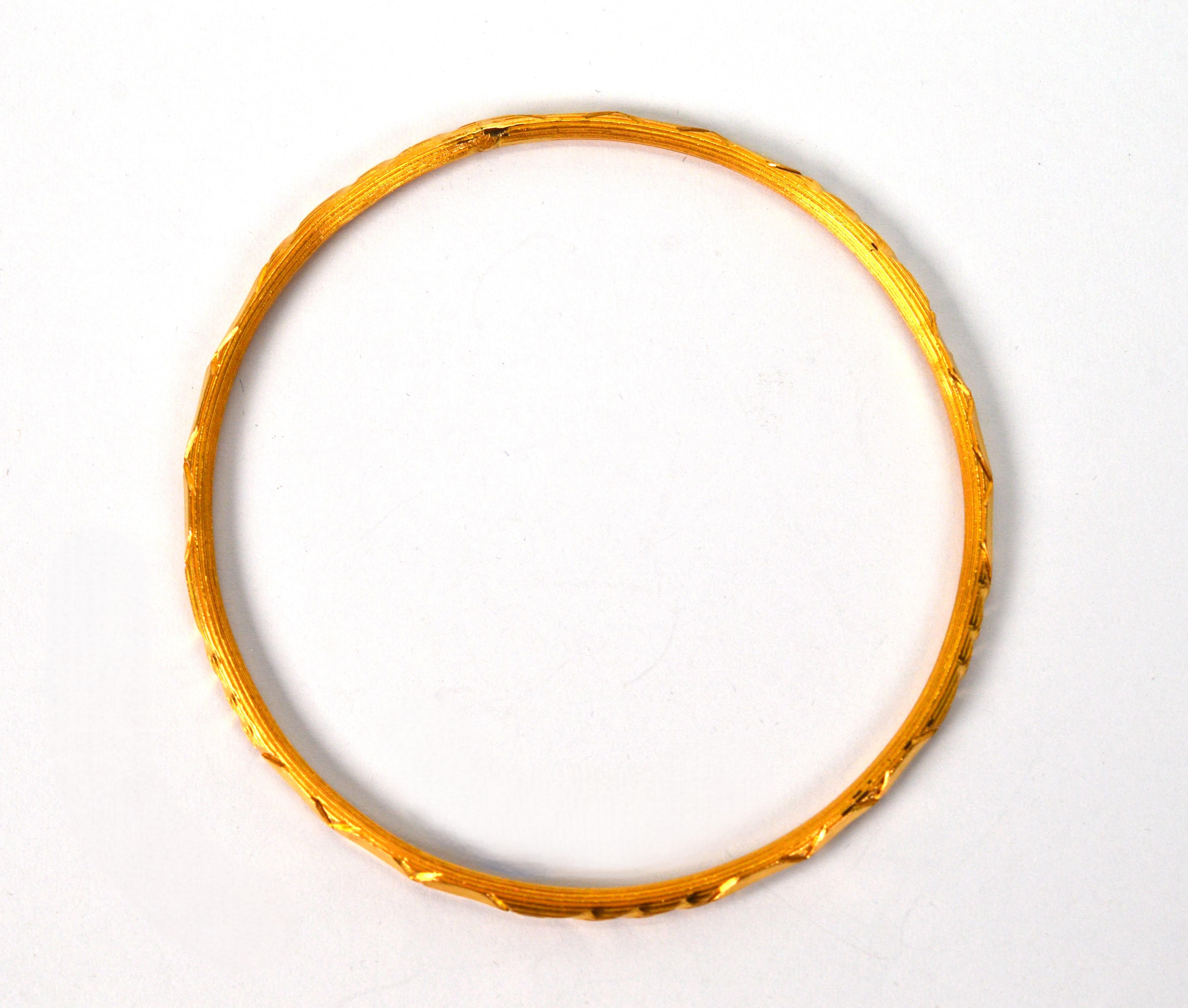 Pulsera brazalete clásica de oro amarillo de 22 quilates en Excelente estado para la venta en Mount Kisco, NY