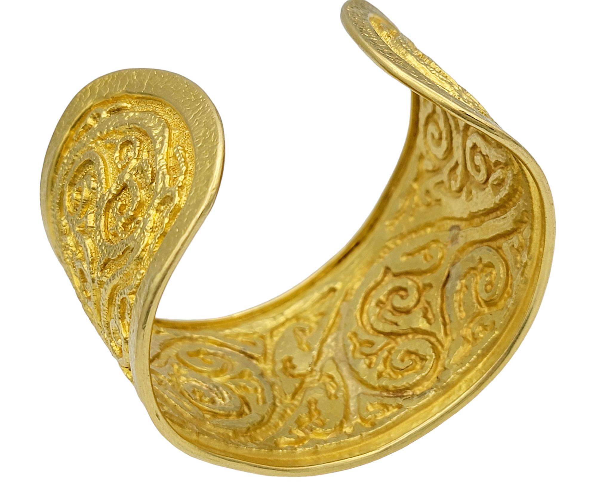 22 Karat Yellow Gold Wide Cuff Bracelet with Multi-Textured Scroll Design For Sale 1