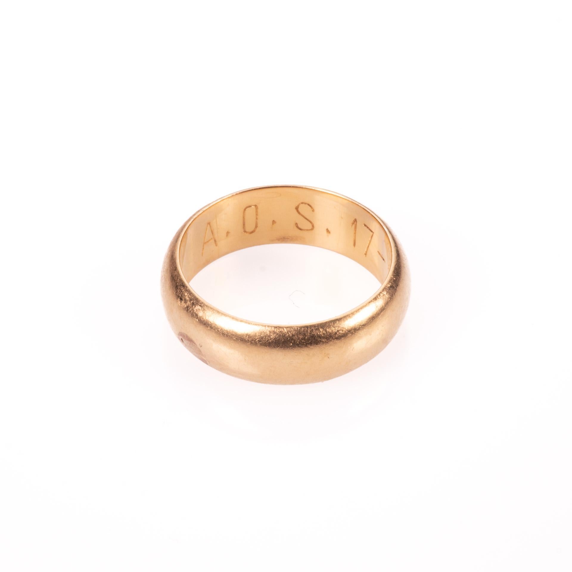 22 Kt Gold Wedding Band Ring For Sale 2