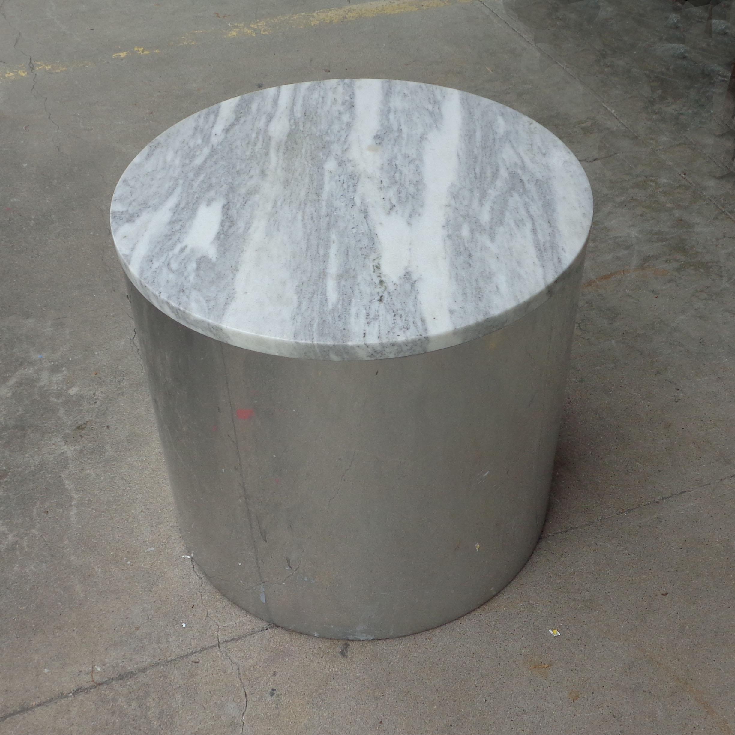 Milo Baughman style chrome drum table marble top,
1970s

Chrome pedestal table with a rich Carrara marble top.
1970s.



