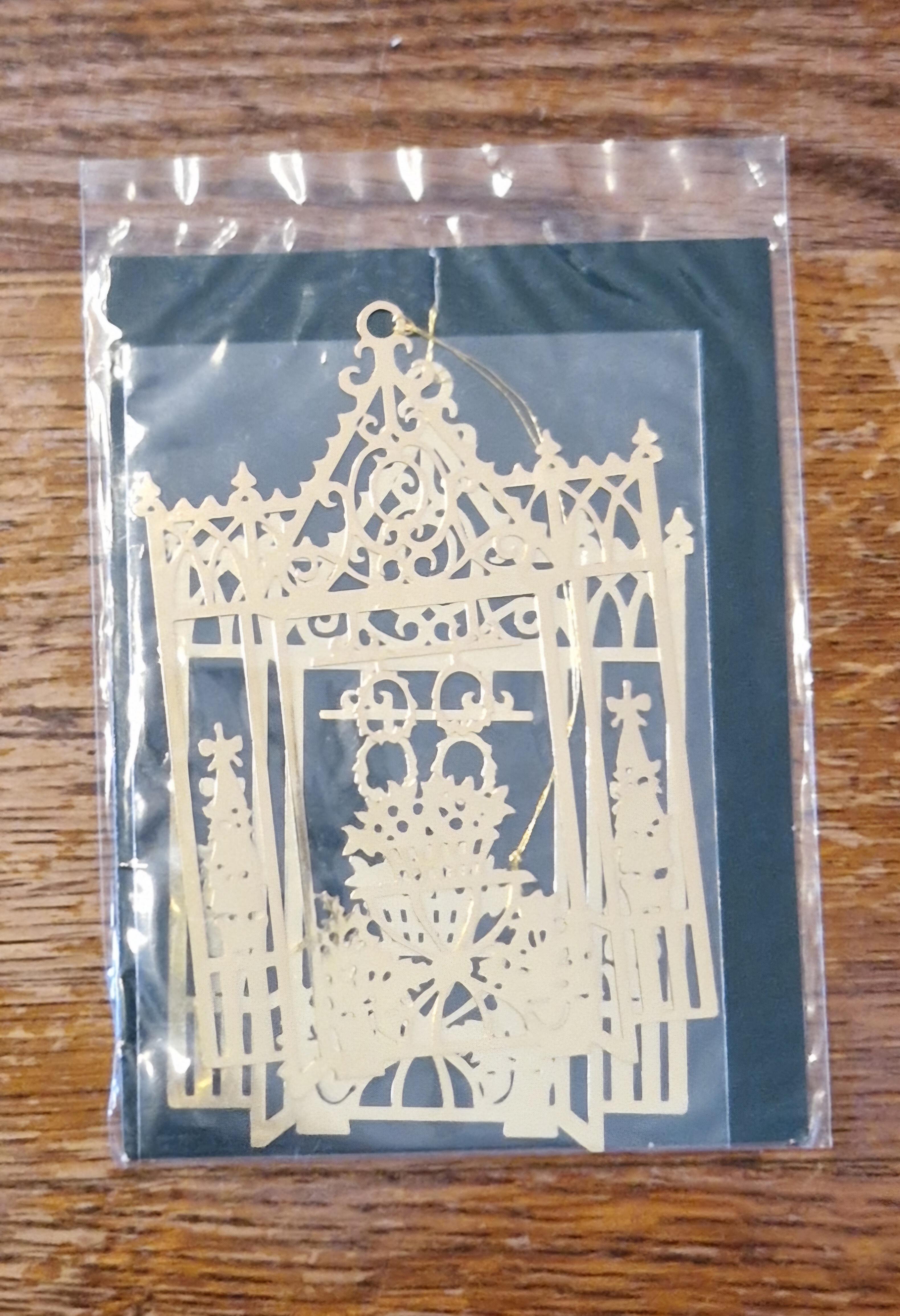 XXI secolo e contemporaneo 22 ornamenti per l'albero di Natale dorati di Royal Copenhagen in confezione originale in vendita
