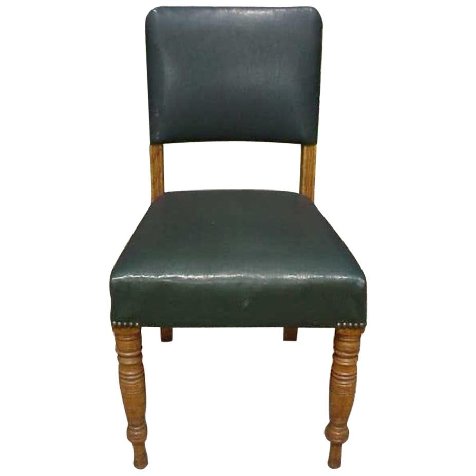 22 x Aesthetic Movement Oak Upholstered Dining Chairs with Turned Front Legs For Sale