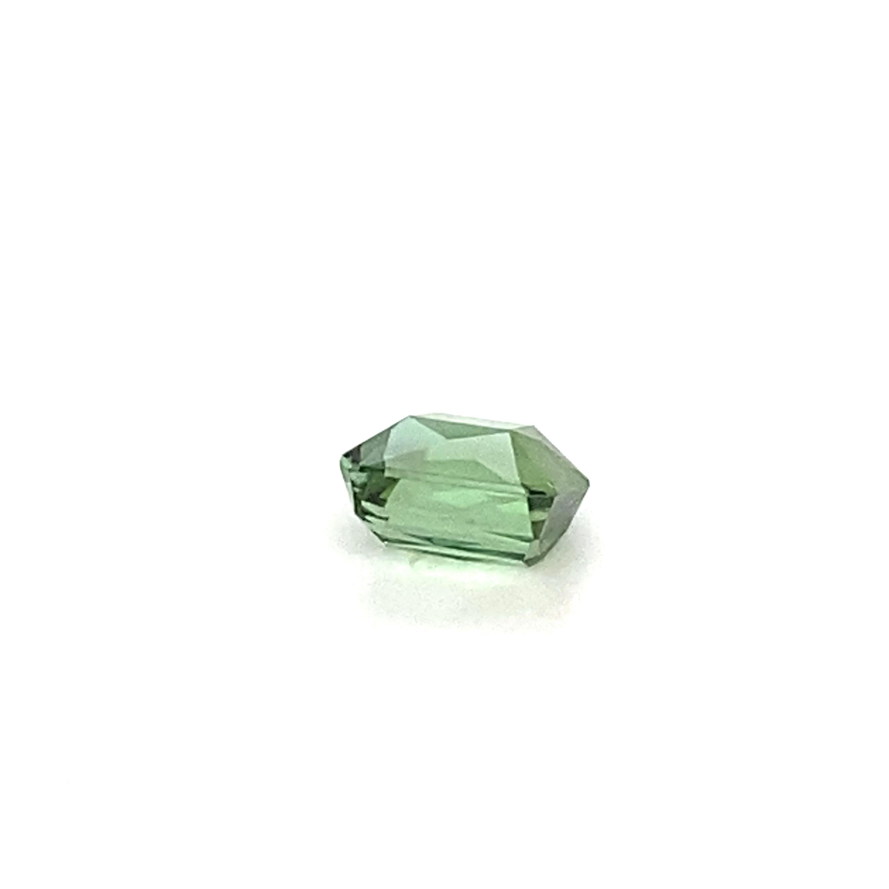 Gema suelta de turmalina verde talla cojín de 2,20 quilates en Nuevo estado para la venta en Trumbull, CT