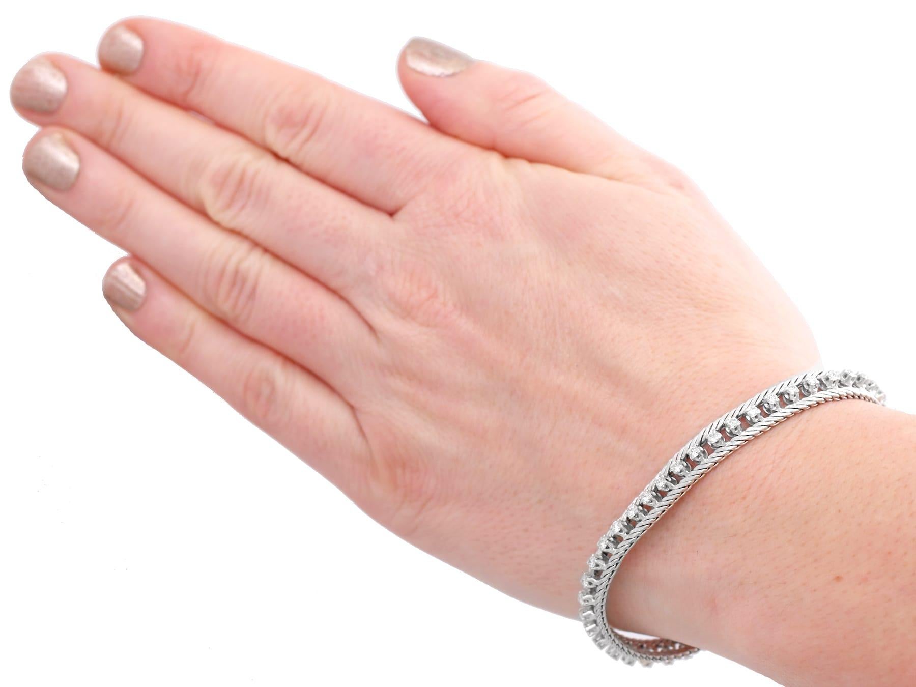 Vintage 2.20 Carat Diamond and White Gold Bracelet For Sale 1