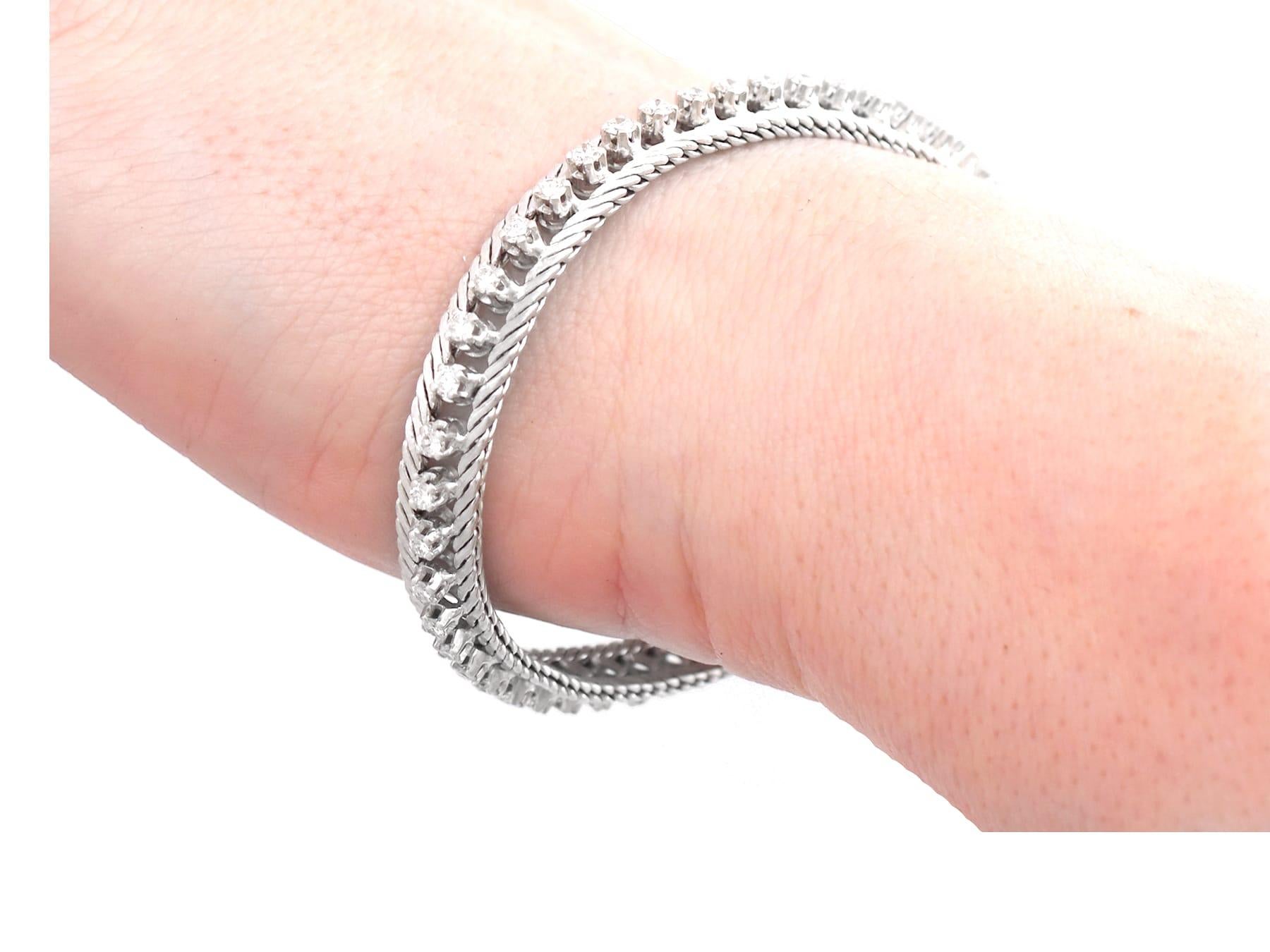 Vintage 2.20 Carat Diamond and White Gold Bracelet For Sale 2