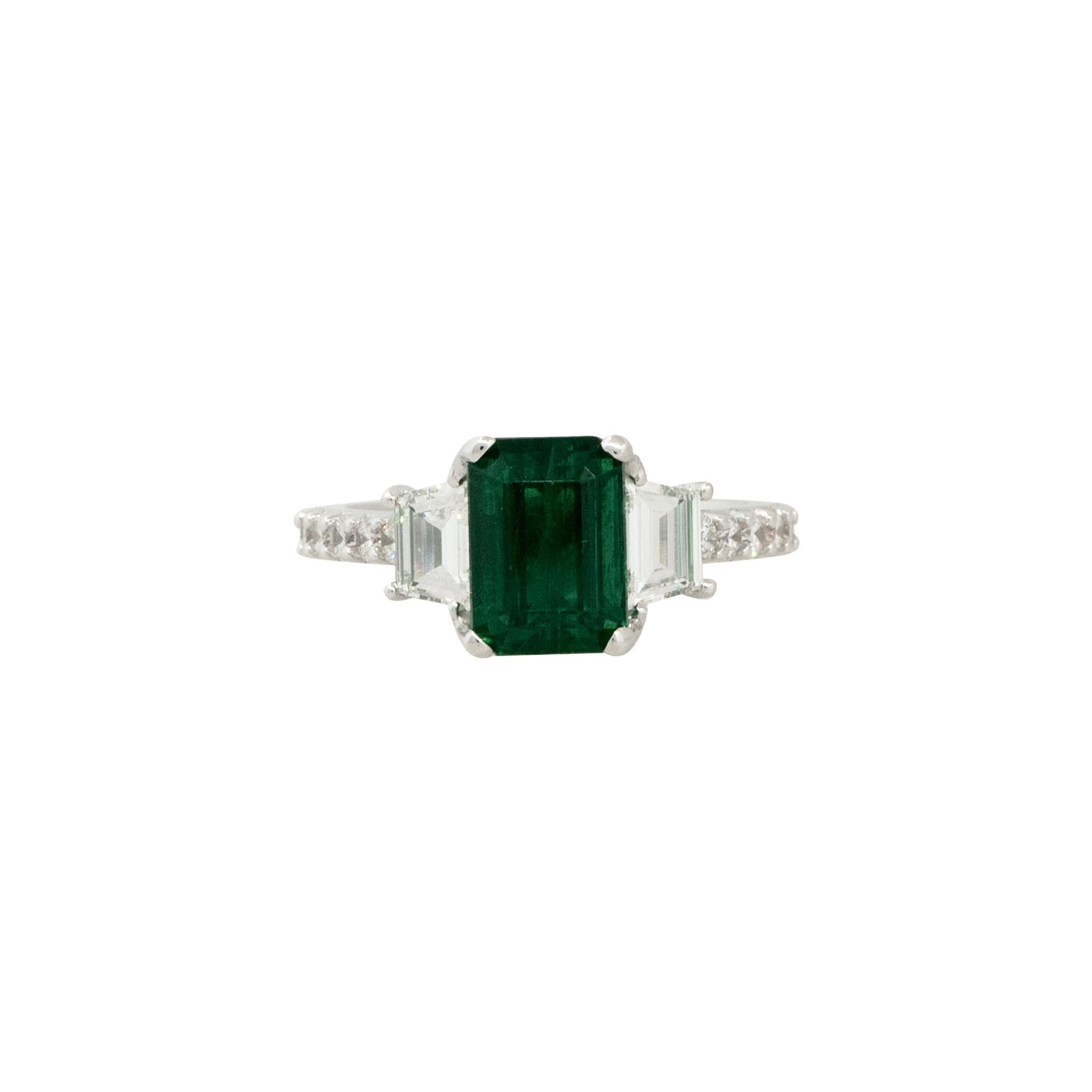 2.20 Carat Emerald and 0.72 Carat Diamond Side Stone Ring 18 Karat In Stock In Excellent Condition For Sale In Boca Raton, FL