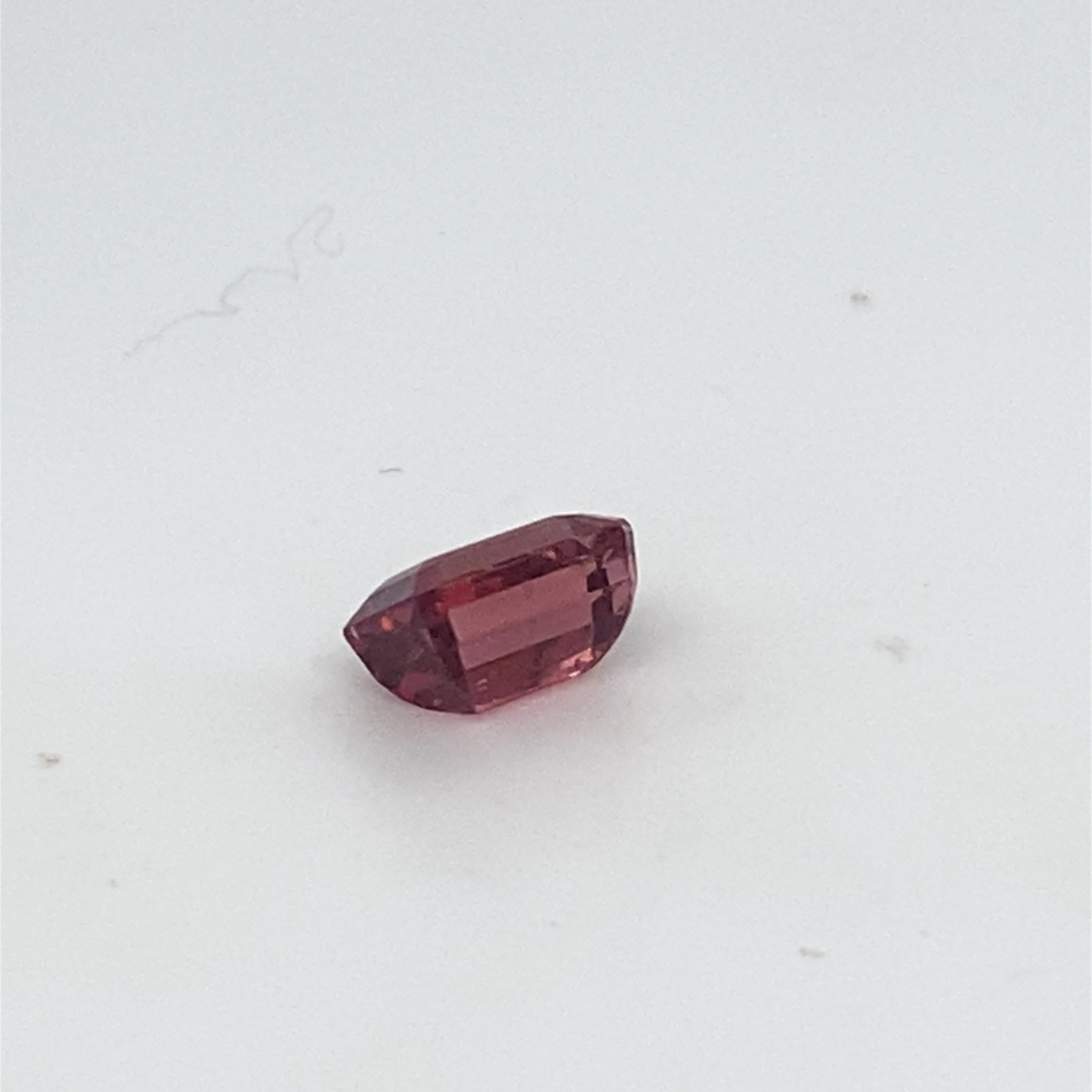 2,20 carati di tormalina rosa taglio smeraldo sciolta in vendita 5