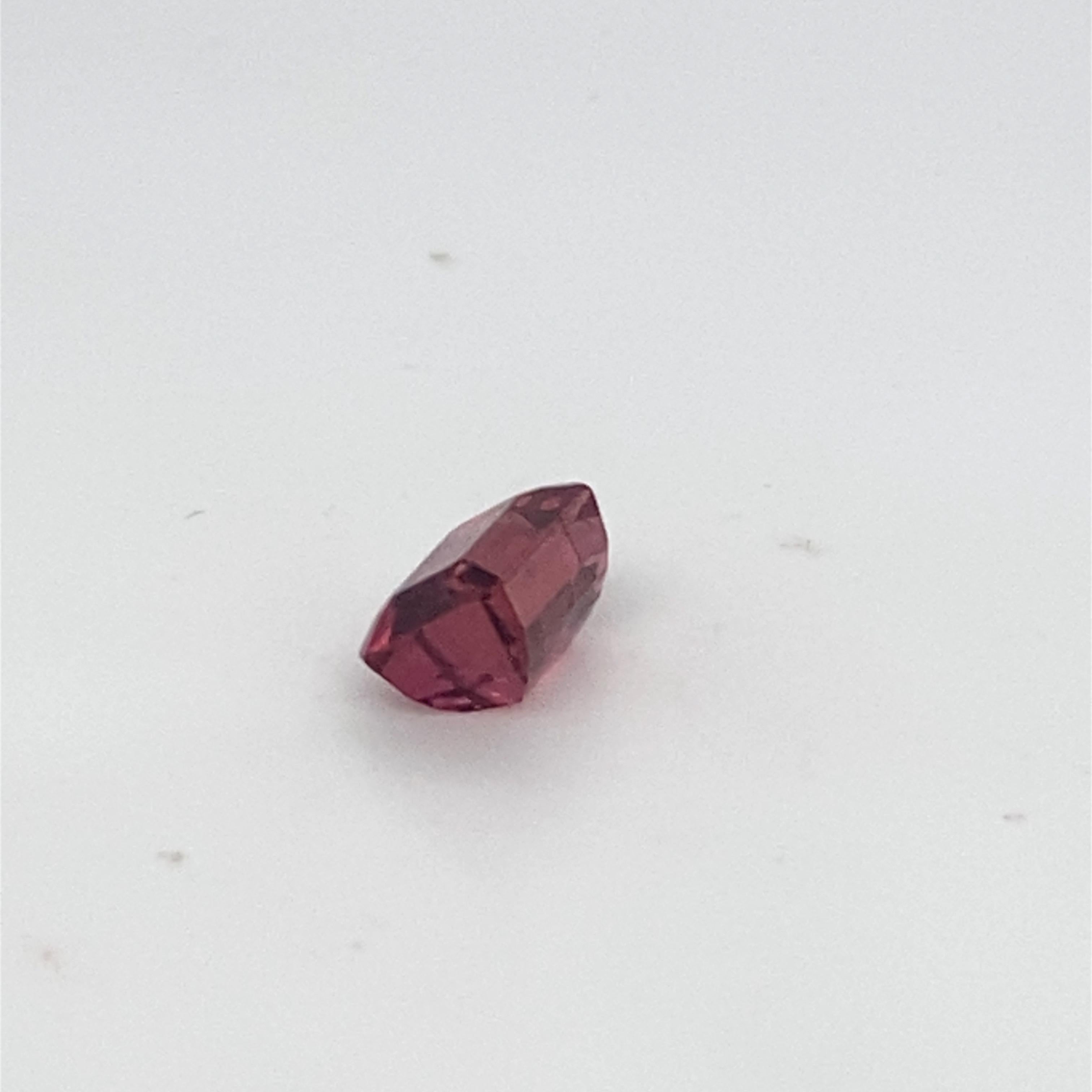 2,20 carati di tormalina rosa taglio smeraldo sciolta in vendita 6