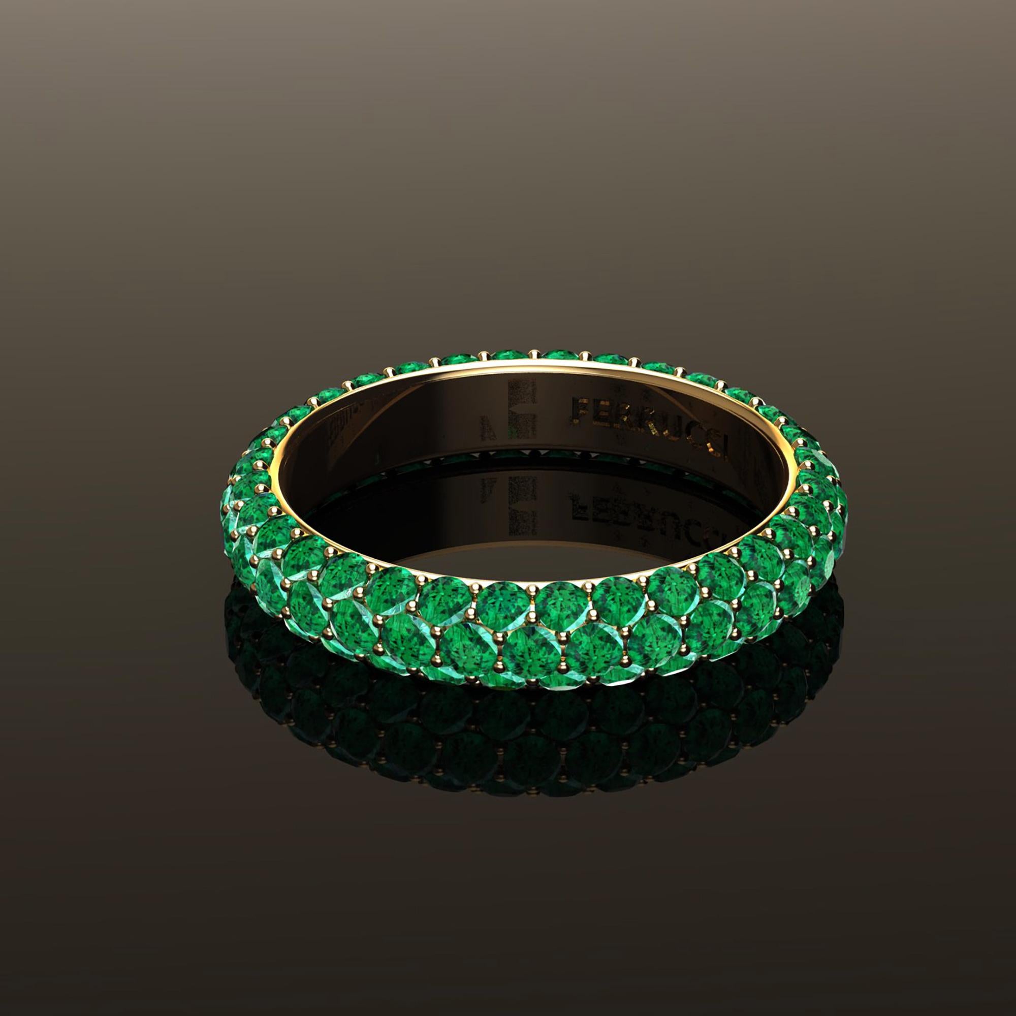 2.20 Carat Emeralds Pavé Eternity Ring in 18 Karat Yellow Gold For Sale 3