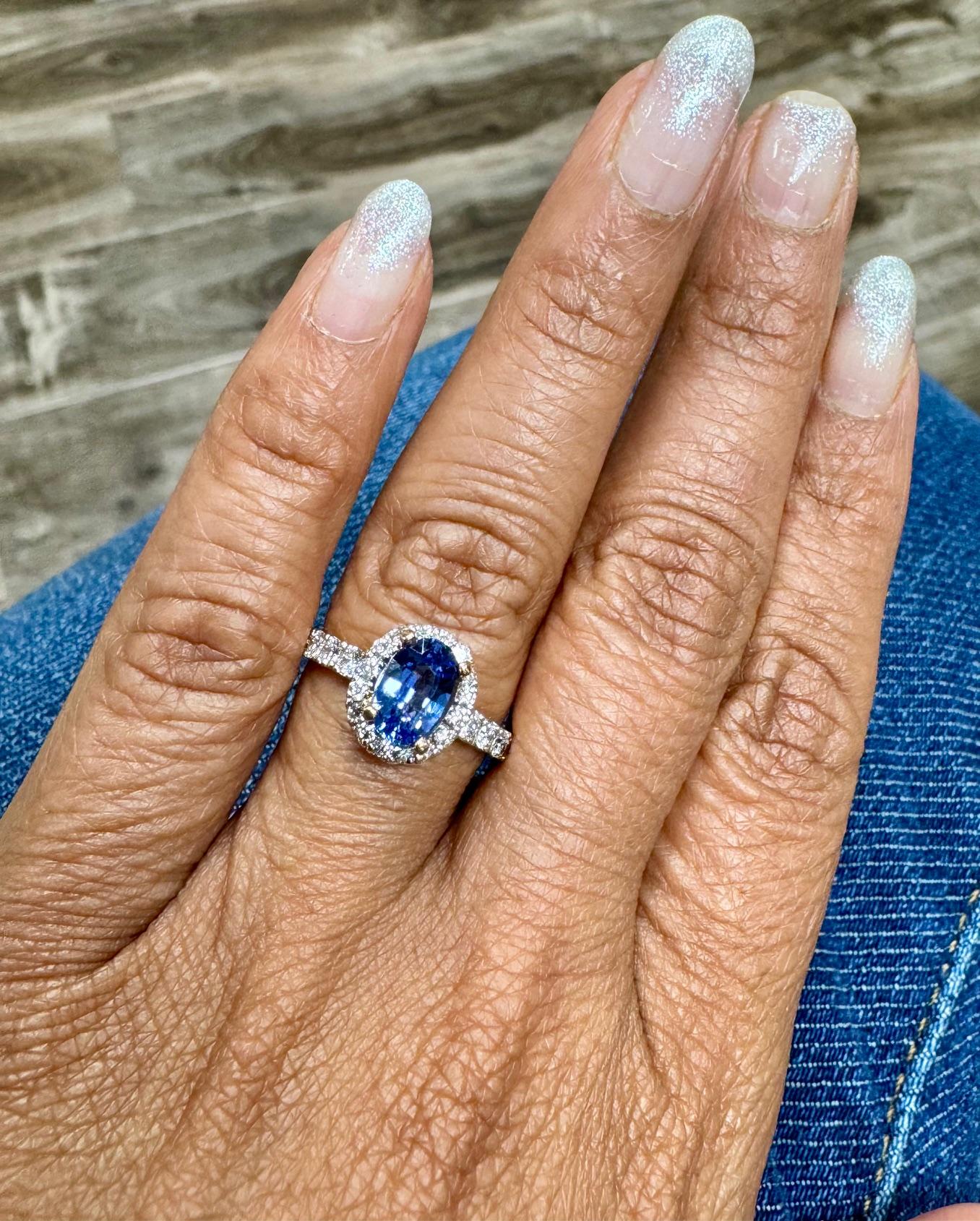 Anillo de compromiso de oro rosa con zafiro azul natural y diamante natural de 2,20 quilates en venta 5