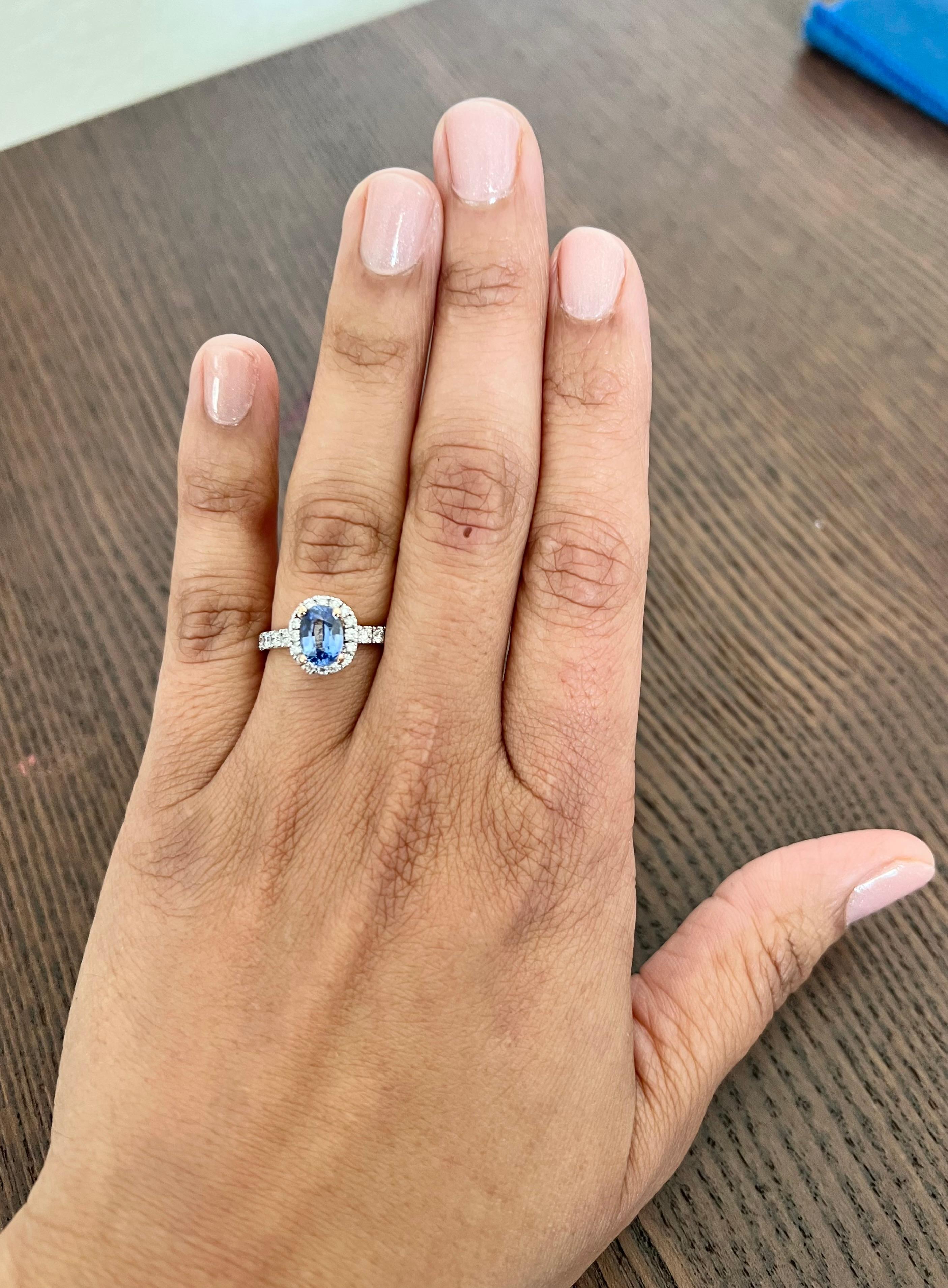 Anillo de compromiso de oro rosa con zafiro azul natural y diamante natural de 2,20 quilates en venta 2