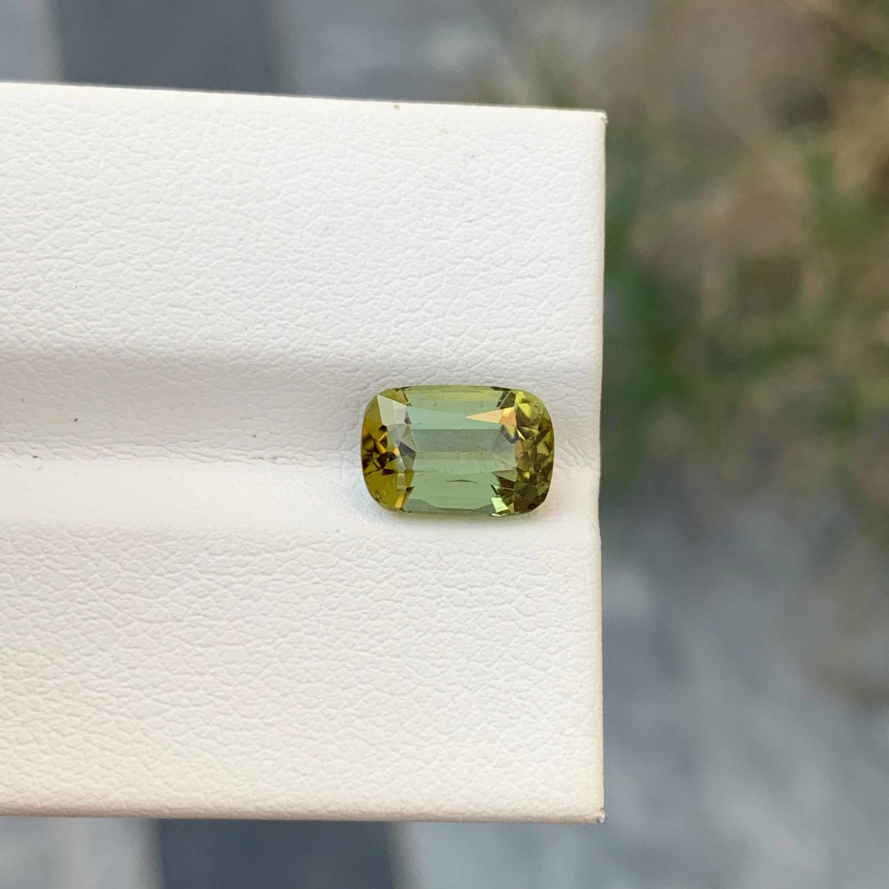 Tourmaline africaine naturelle en forme de coussin de 2.20 carats pour bijoux en vente 4