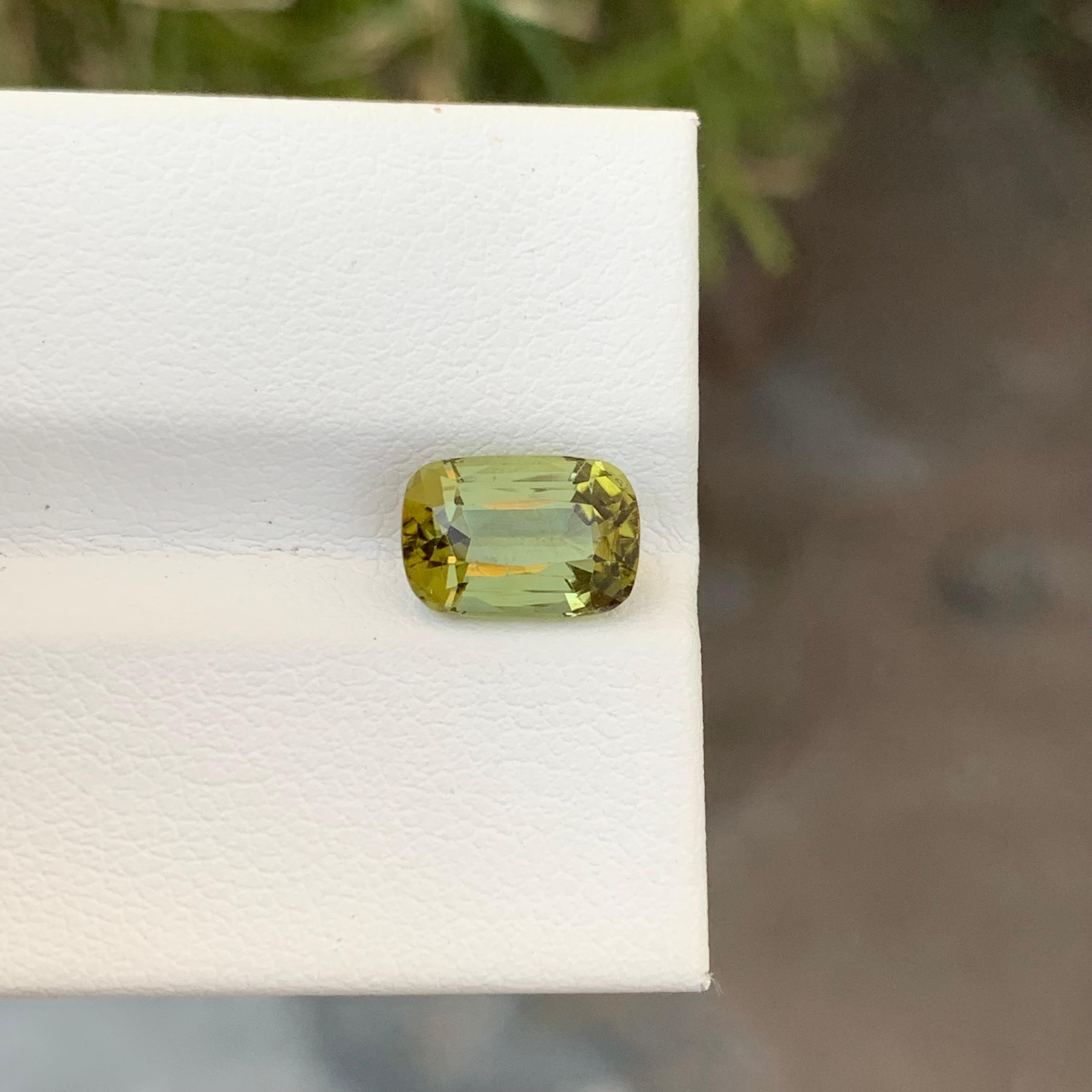 Tourmaline africaine naturelle en forme de coussin de 2.20 carats pour bijoux en vente 5