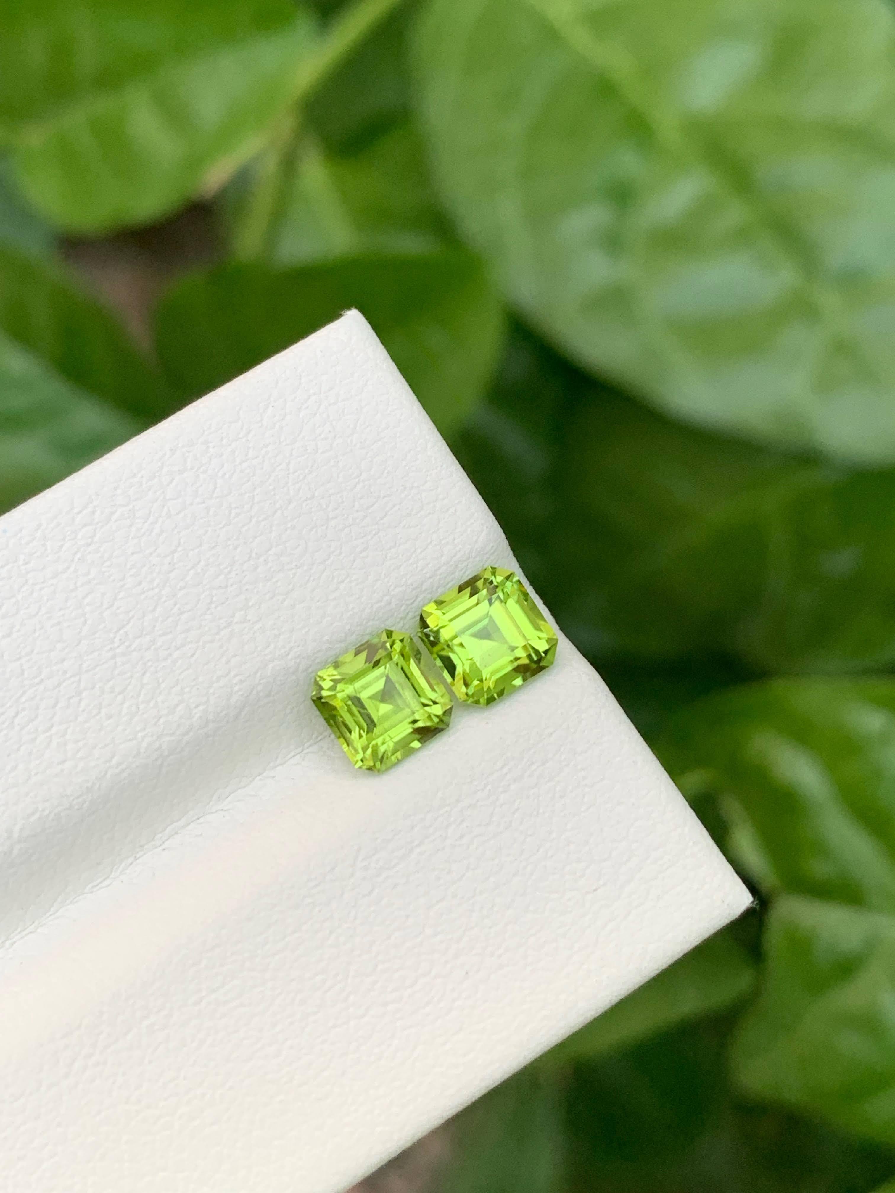 Modern 2.20 Carat Natural Loose Apple Green Peridot Pair Asscher Cut Pakistani Gemstone For Sale