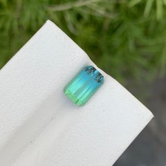 2.20 carati di tormalina bicolore naturale sfusa a forma di smeraldo per gioielli