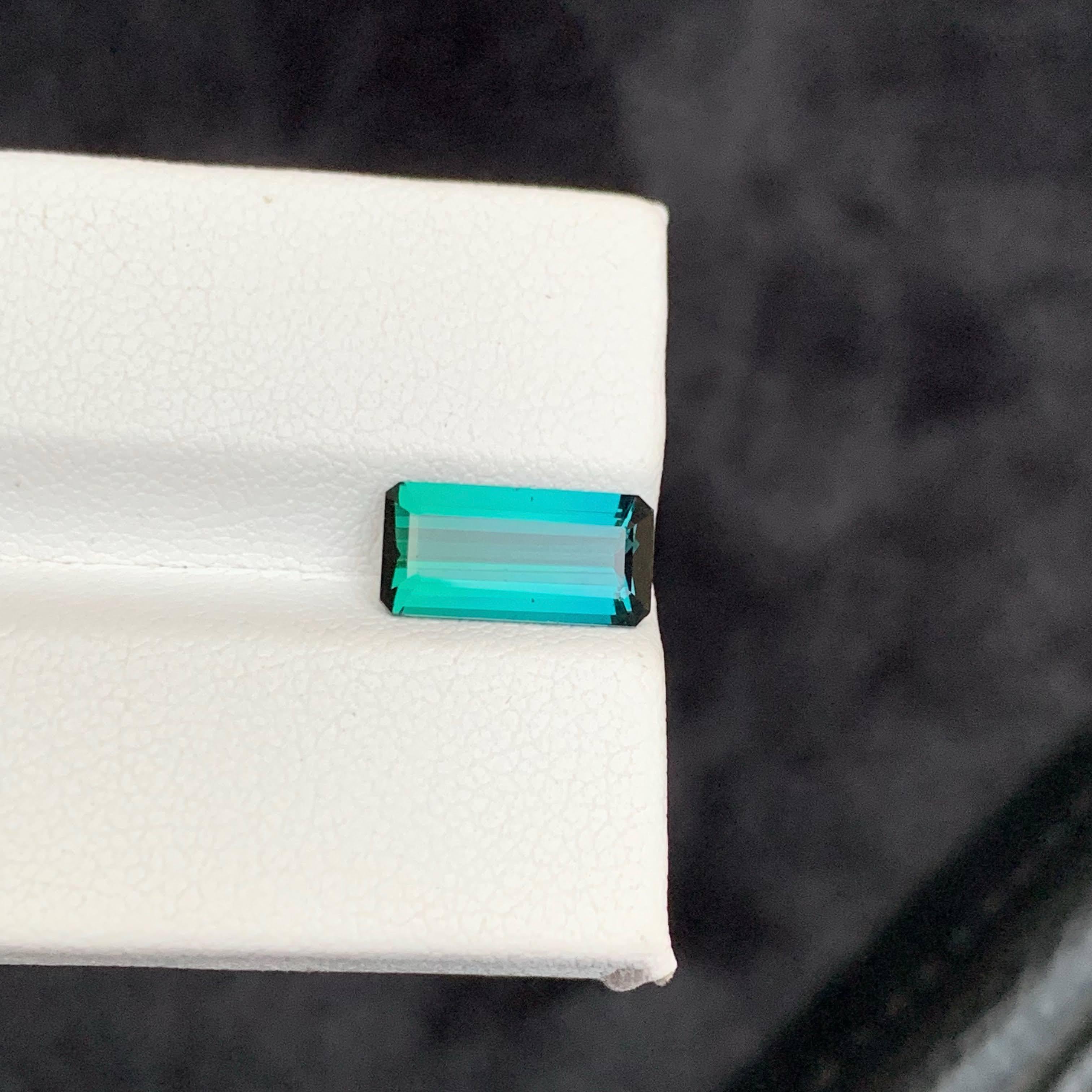 2.20 Carat Natural Loose Blue Greenish Tourmaline Emerald Cut Afghan Gemstone (Tourmaline bleue verdâtre en vrac, taille émeraude) en vente 5