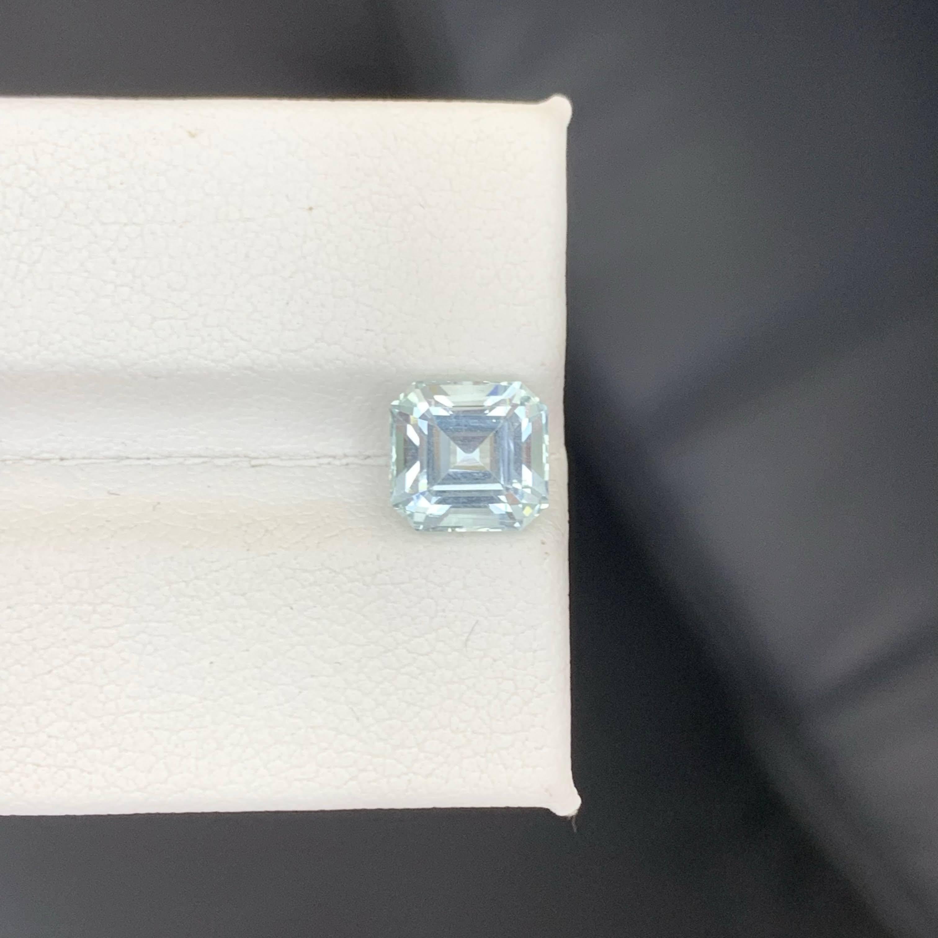 2,20 carati di acquamarina azzurra naturale sfusa, taglio Asscher, pietra preziosa pakistana in vendita 1