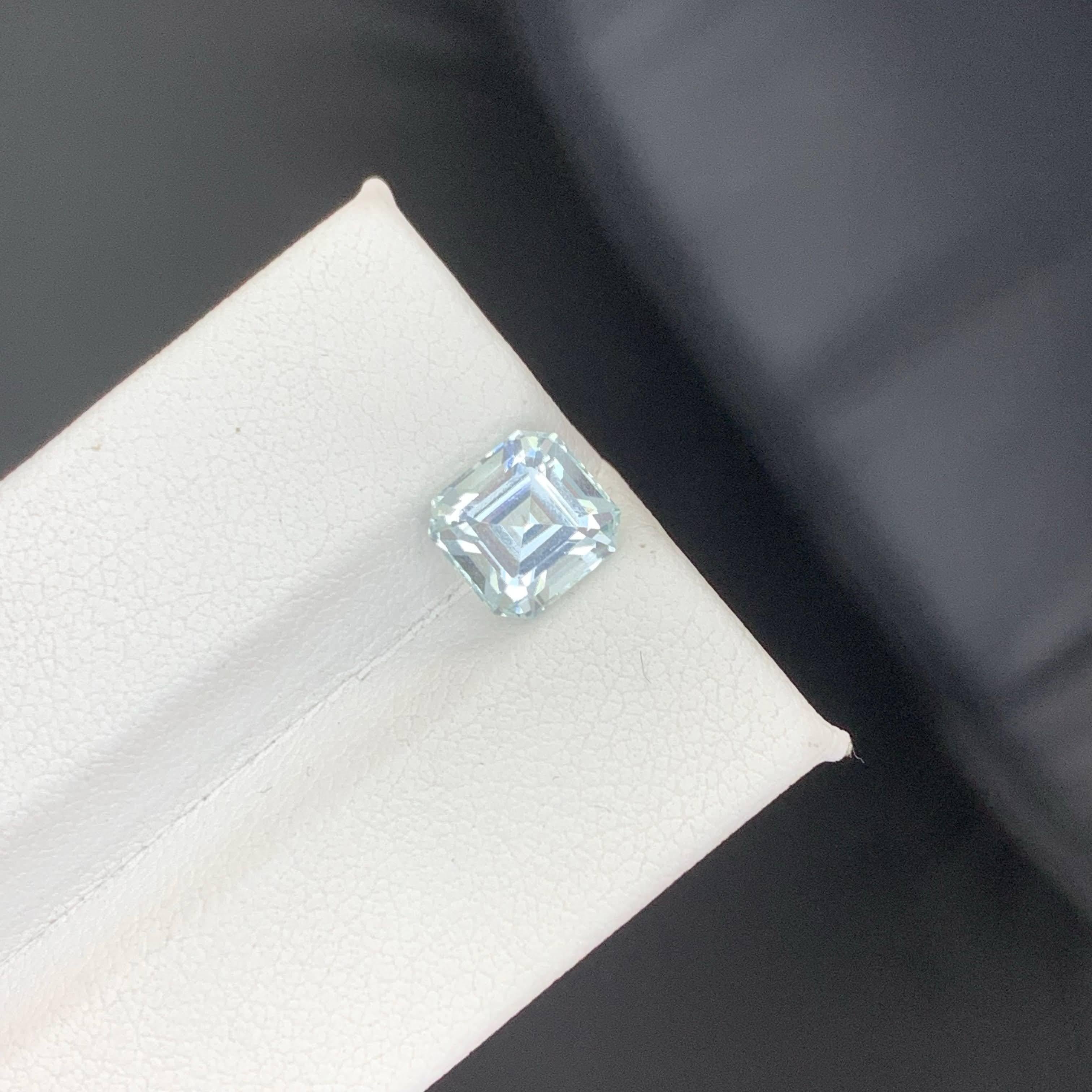 2,20 carati di acquamarina azzurra naturale sfusa, taglio Asscher, pietra preziosa pakistana in vendita 2