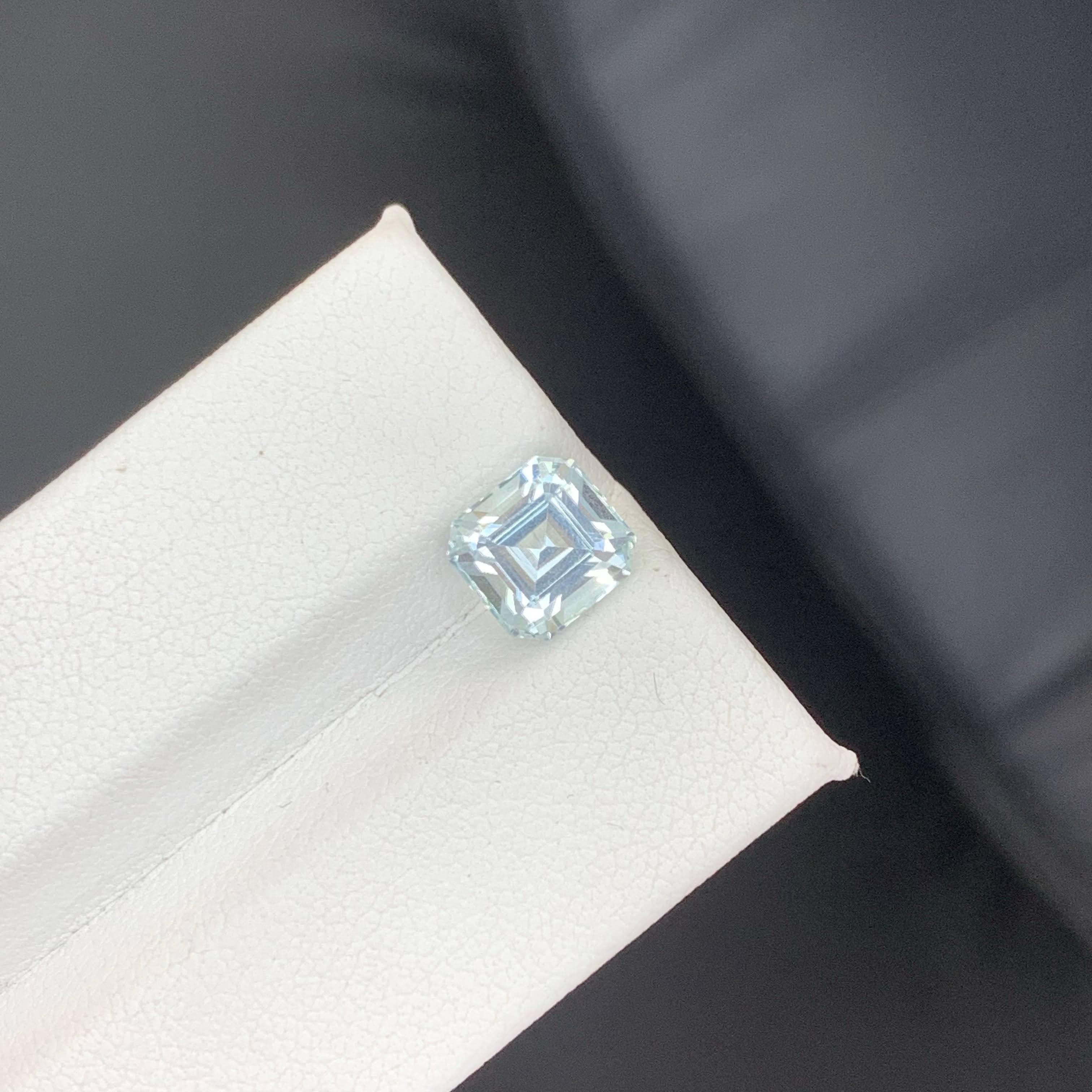 2,20 carati di acquamarina azzurra naturale sfusa, taglio Asscher, pietra preziosa pakistana in vendita 3