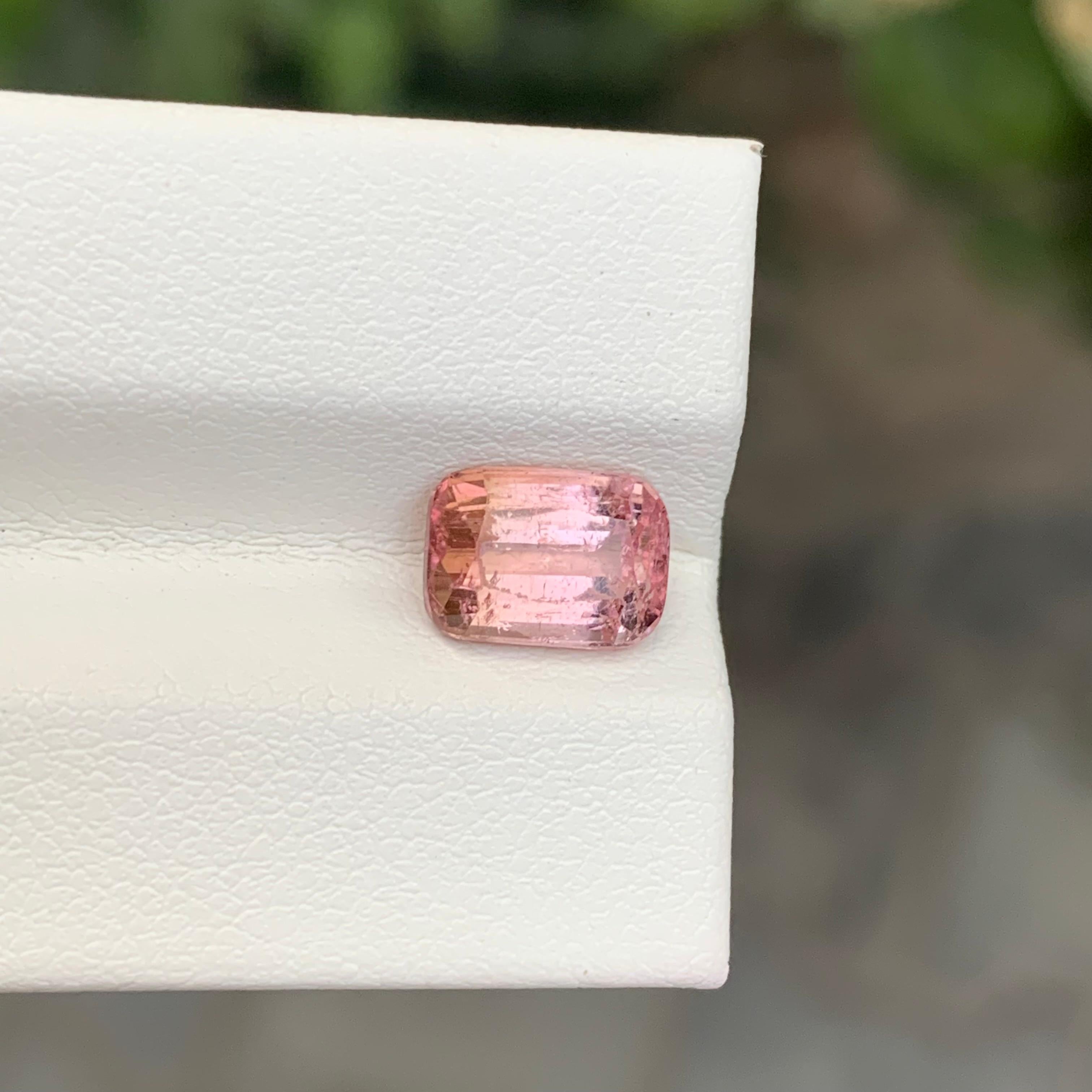 2,20 carati di tormalina rosa chiaro naturale sfusa a forma di cuscino in vendita 4