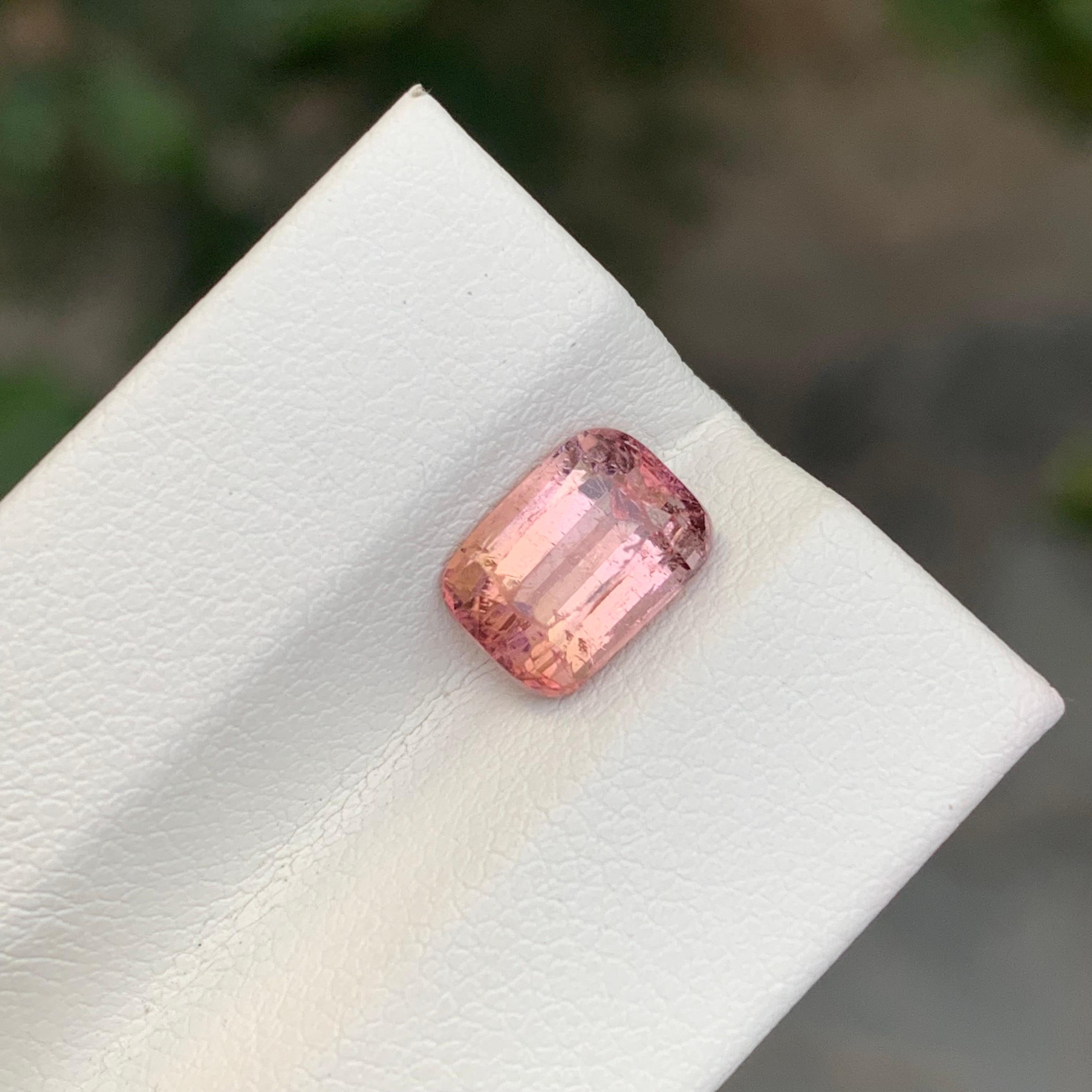 2,20 carati di tormalina rosa chiaro naturale sfusa a forma di cuscino in vendita 2