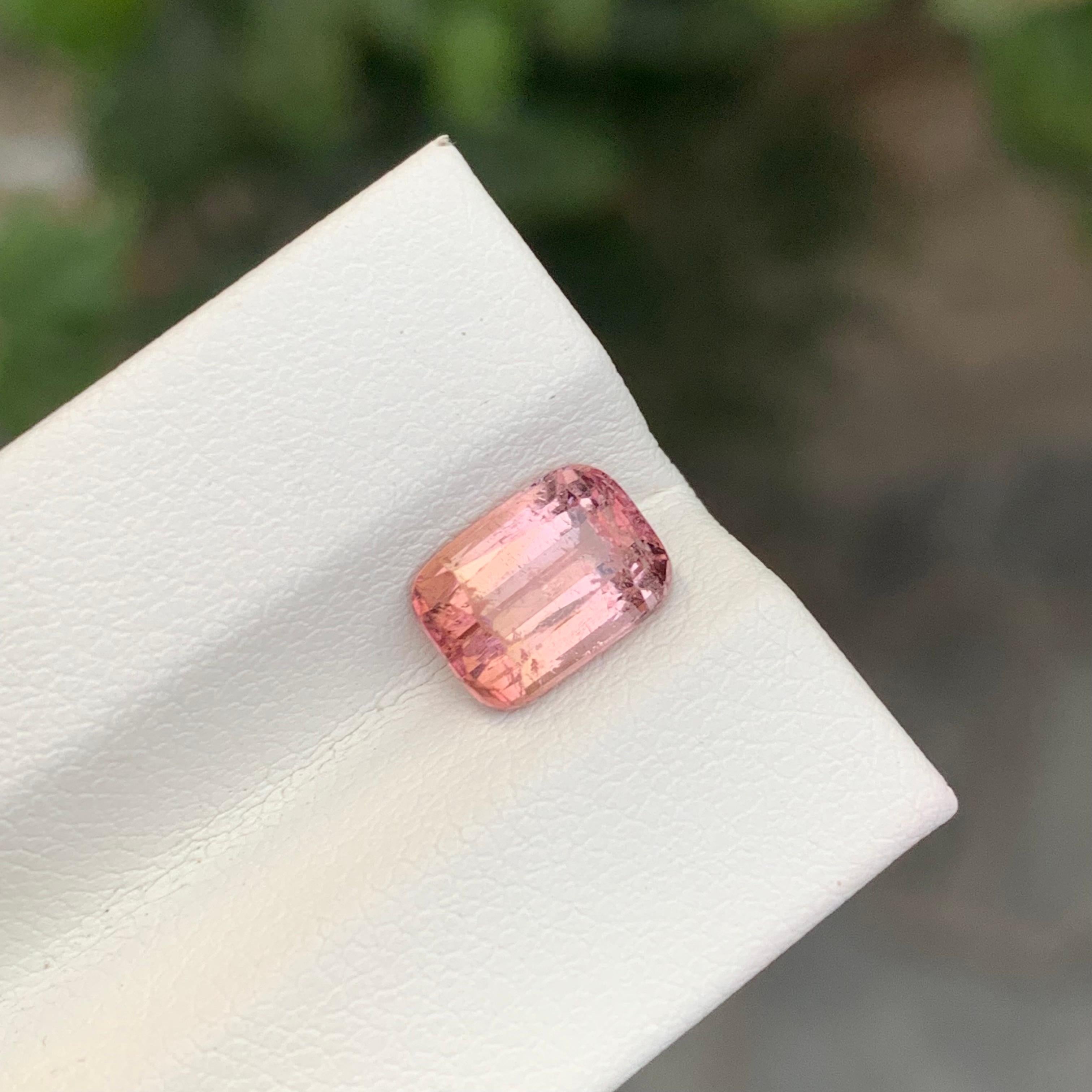 2,20 carati di tormalina rosa chiaro naturale sfusa a forma di cuscino in vendita 3