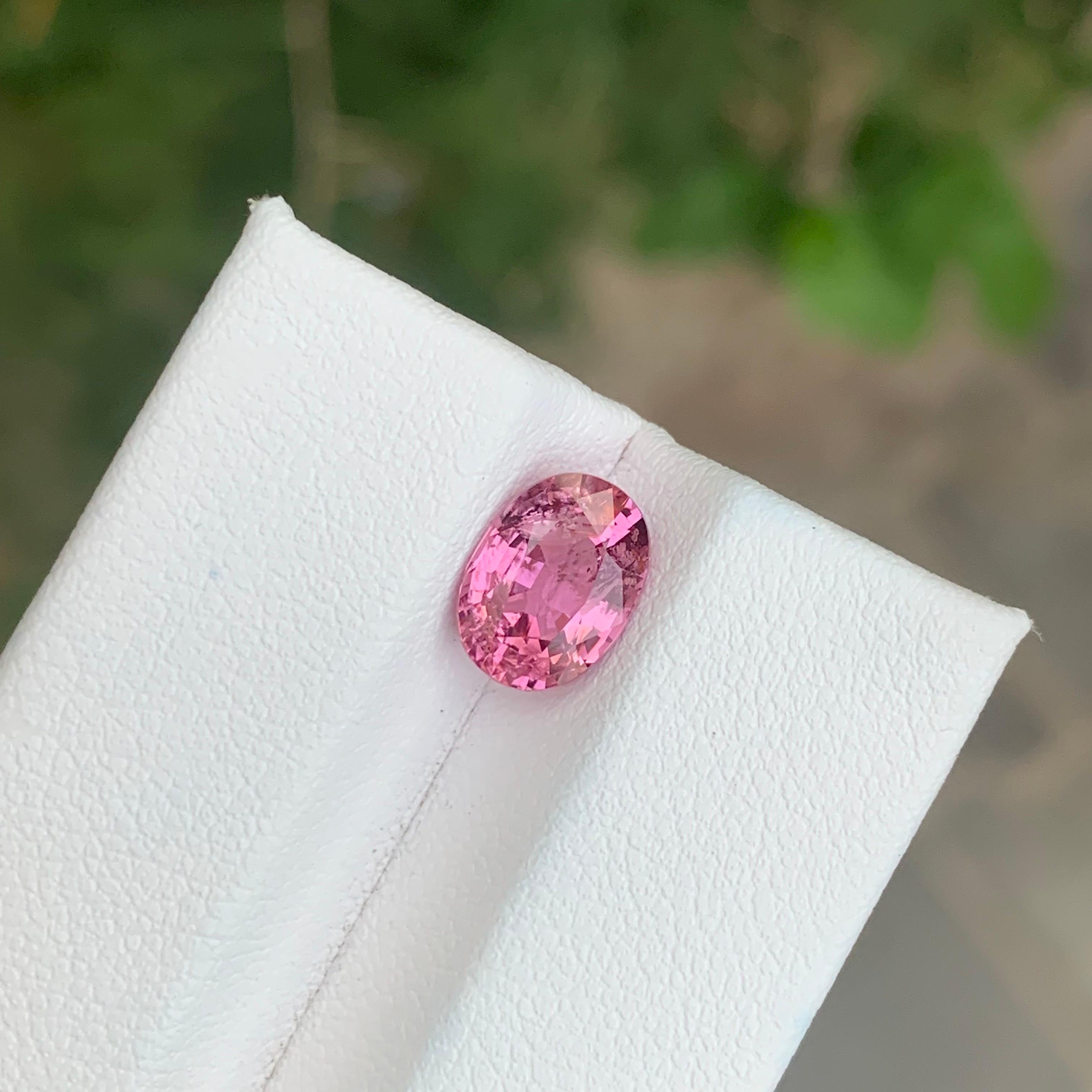 2.20 Carat Natural Loose Pink Spinel Oval Shape Tanzanian’s Gemstone In New Condition For Sale In Peshawar, PK