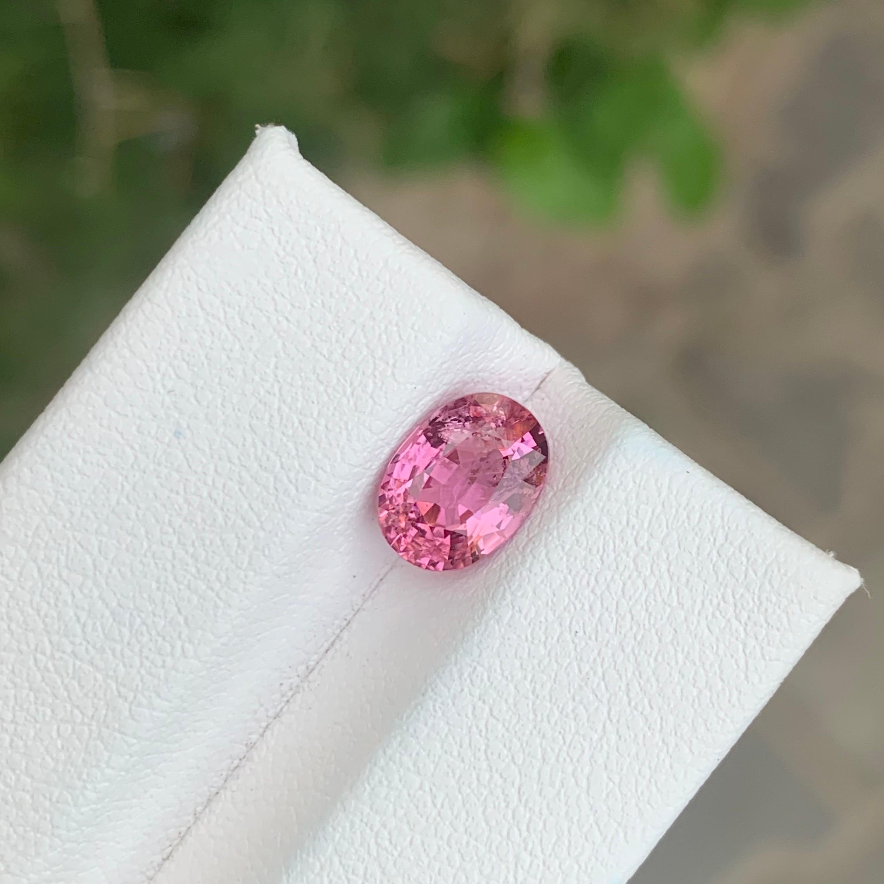 Women's or Men's 2.20 Carat Natural Loose Pink Spinel Oval Shape Tanzanian’s Gemstone For Sale