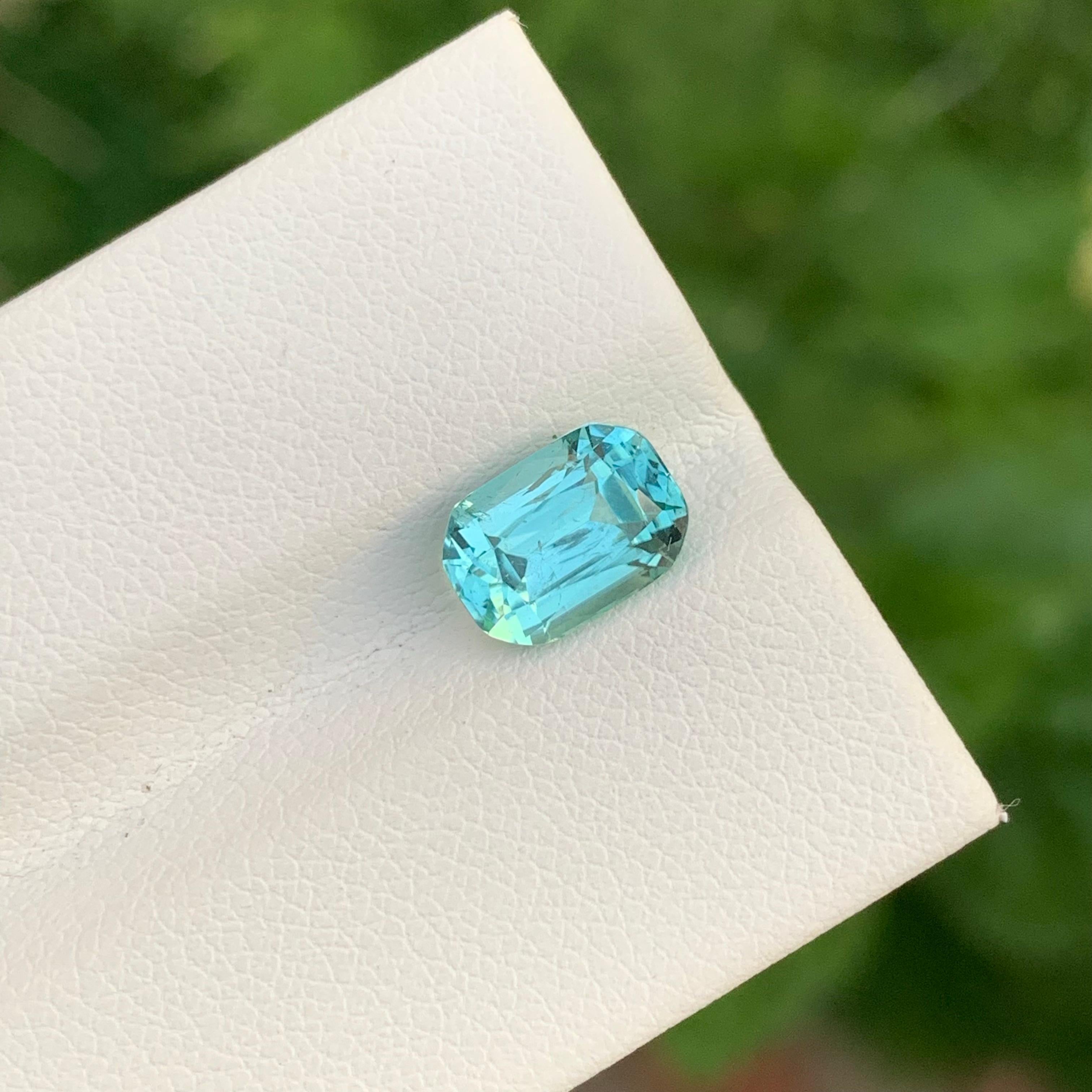 2.20 Carat Natural Loose Seafoam Tourmaline Cushion Shape Gem For Jewellery In New Condition For Sale In Peshawar, PK
