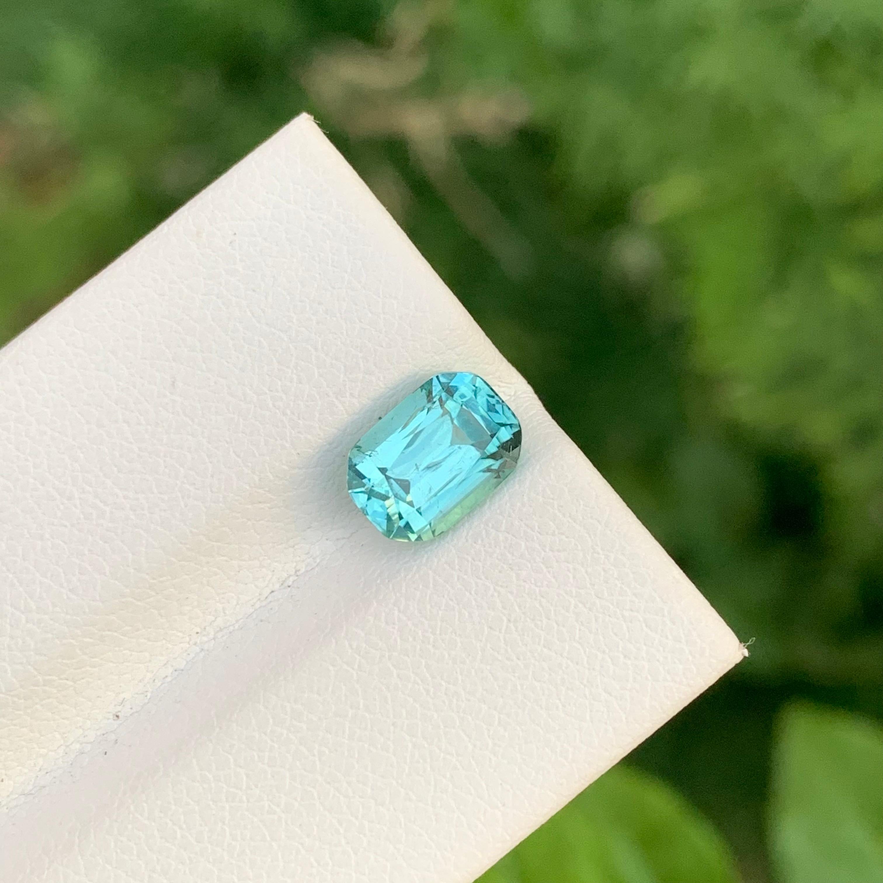Women's or Men's 2.20 Carat Natural Loose Seafoam Tourmaline Cushion Shape Gem For Jewellery For Sale