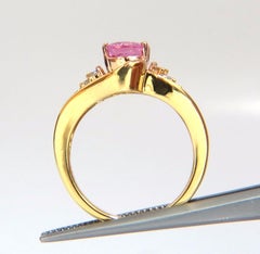 2.20 Carat Natural Vivid Pink Sapphire Diamonds Ring 14 Karat Cocktail Classic