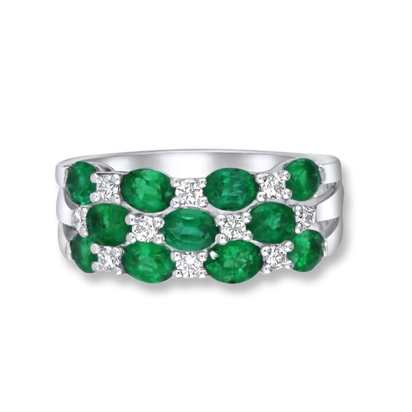 Oval Cut 2.20 Carat Oval Emerald and 0.29 Carat Diamond Checkerboard Ring in 14W ref1656 For Sale