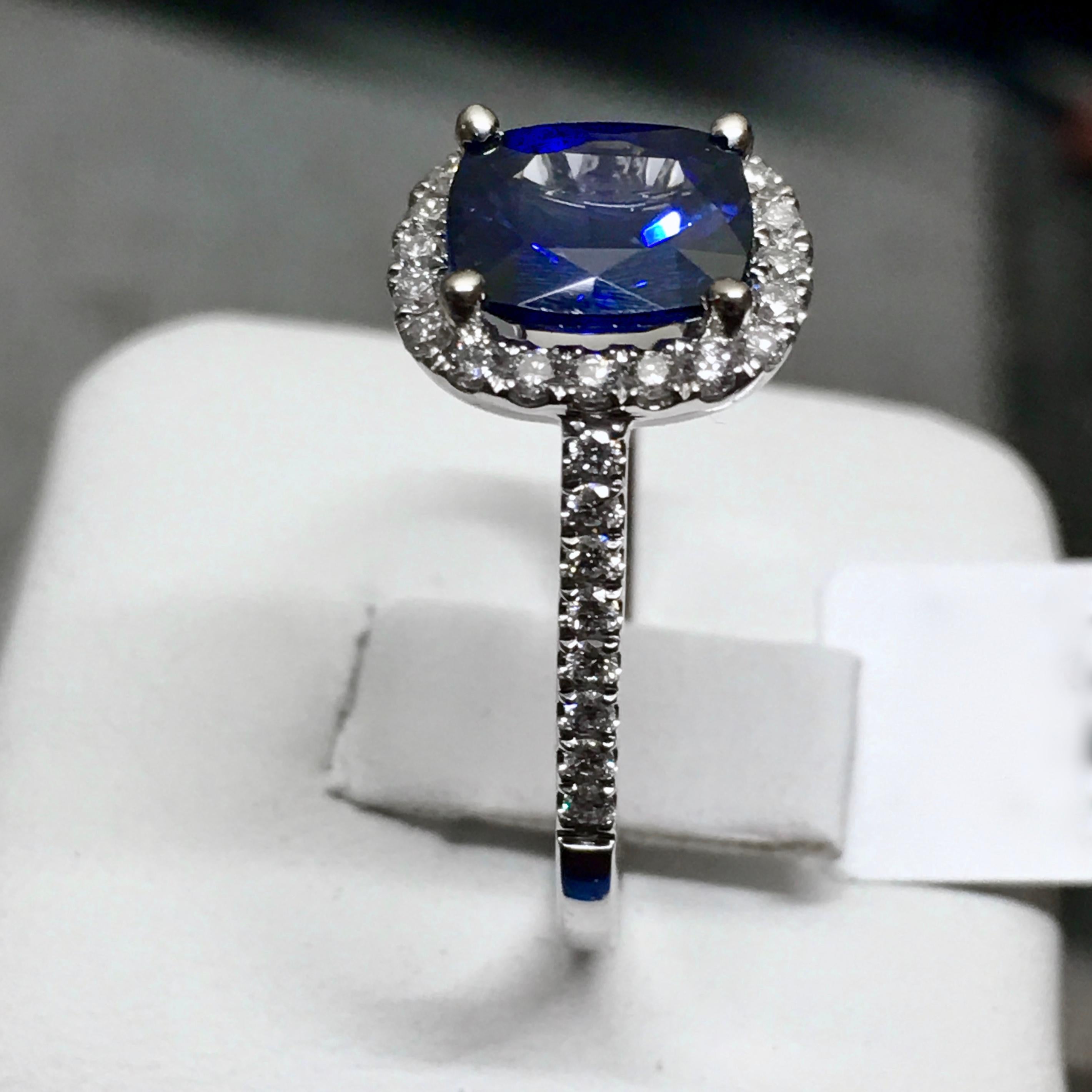 Contemporary 2.20 Carat Sapphire Diamond Halo Engagement Ring 14 Karat White Gold