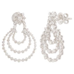 Orecchini a pendente con diamanti a pavé di 2,20 carati, purezza SI, colore HI, oro bianco 14k