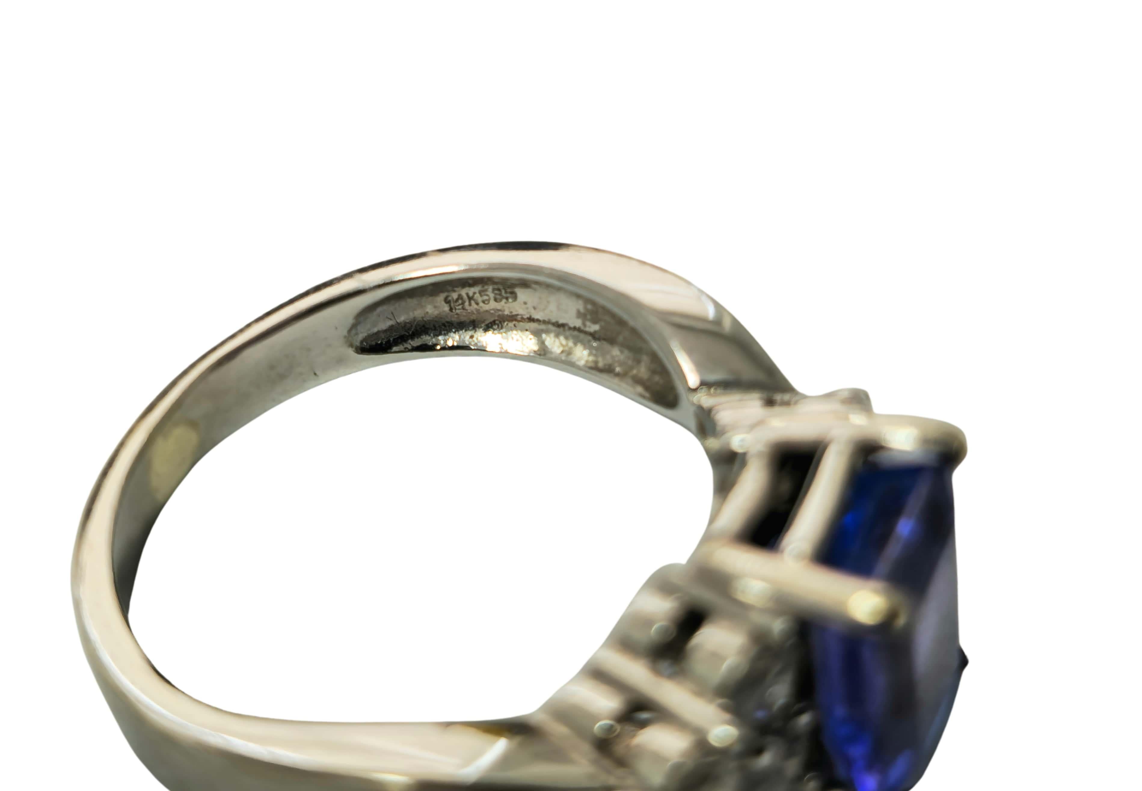 2.20 Carat Tanzanite & Diamond Engagement Ring In Excellent Condition For Sale In Miami, FL