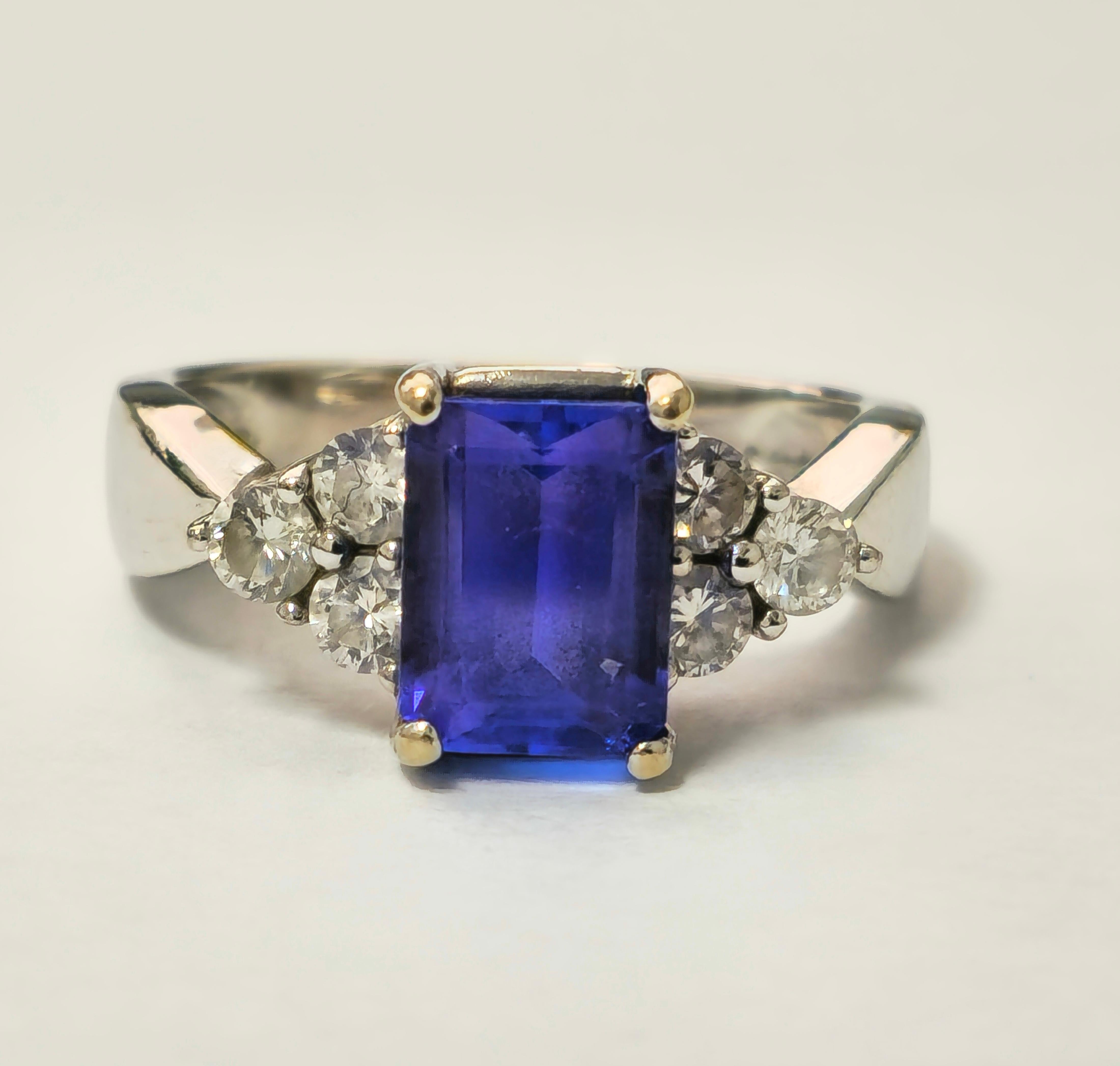 2.20 Carat Tanzanite & Diamond Engagement Ring For Sale 1