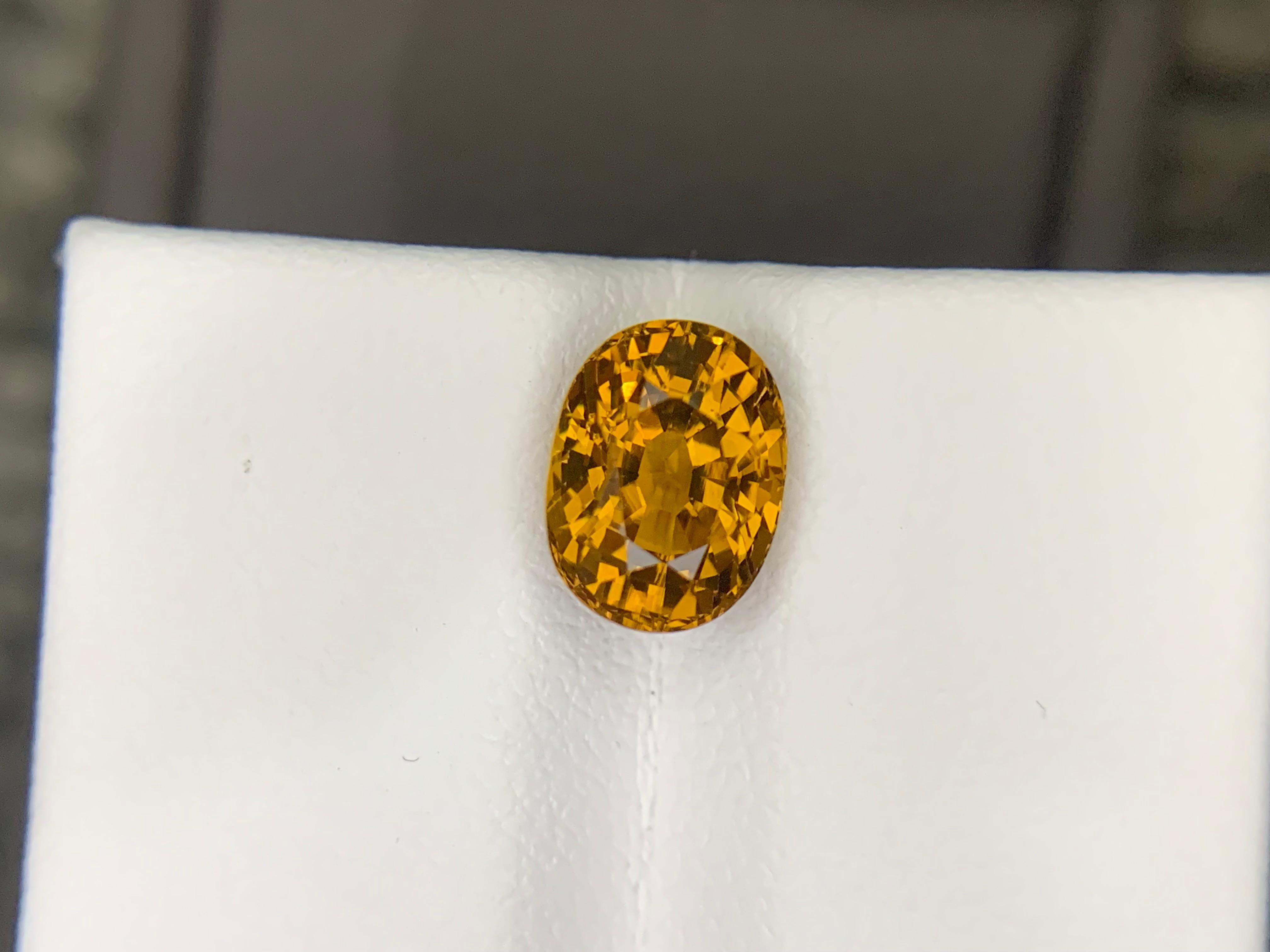 Taglio ovale 2,20 Carati di Granato del Mali sfuso, pietra naturale dal taglio ovale in vendita