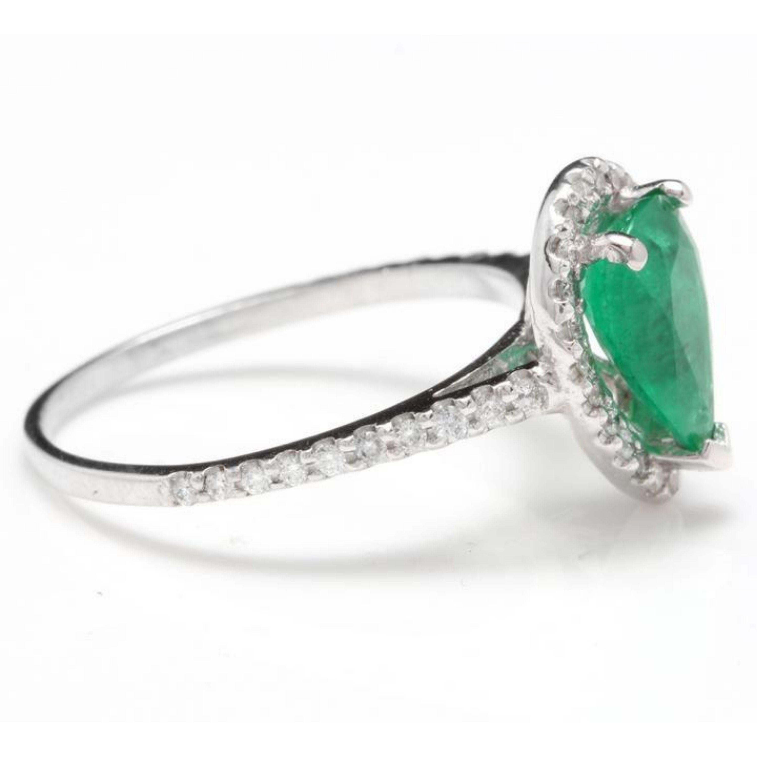 2.20 Carat Natural Colombian Emerald and Diamond 14 Karat Solid White Gold Ring In New Condition In Los Angeles, CA