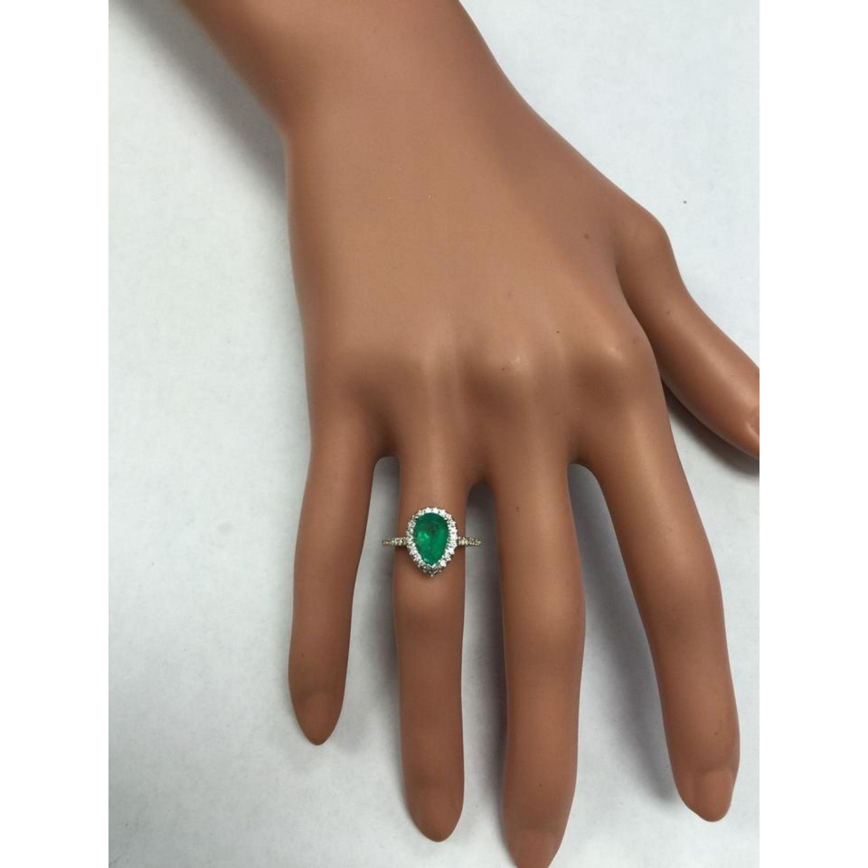 2.20 Carat Natural Colombian Emerald and Diamond 14 Karat Solid White Gold Ring 3