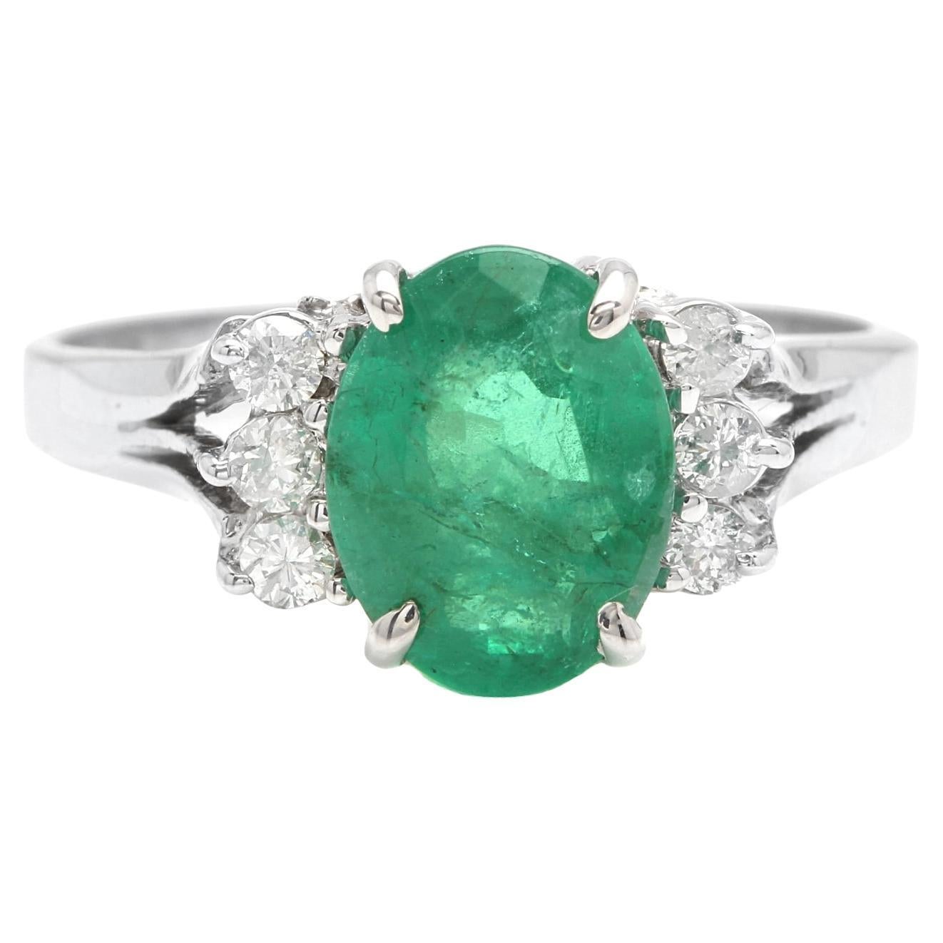 Bague en or blanc massif 14 carats avec émeraude naturelle de 2,20 carats et diamants