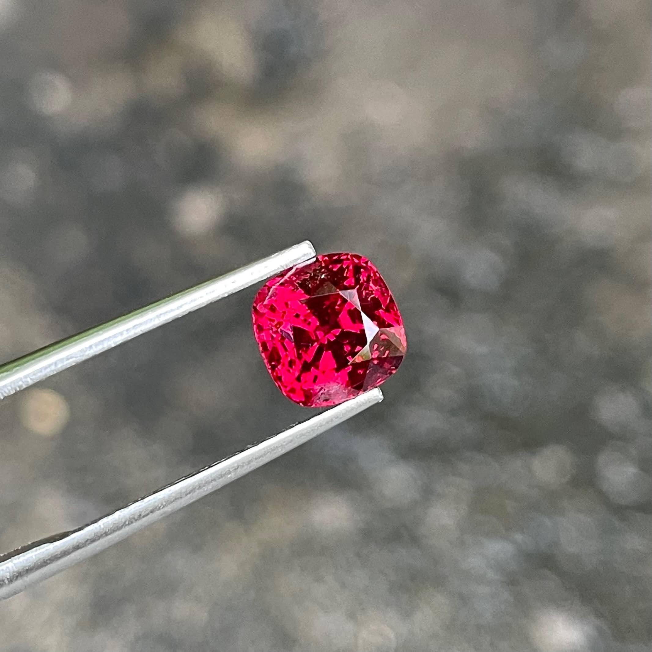 Taglio cuscino 2,20 carati di pietra Spinello Rosso Taglio Cuscino Gemma Naturale dalla Birmania in vendita