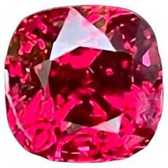 Pierre naturelle de Birmanie, spinelle rouge taille coussin de 2,20 carats