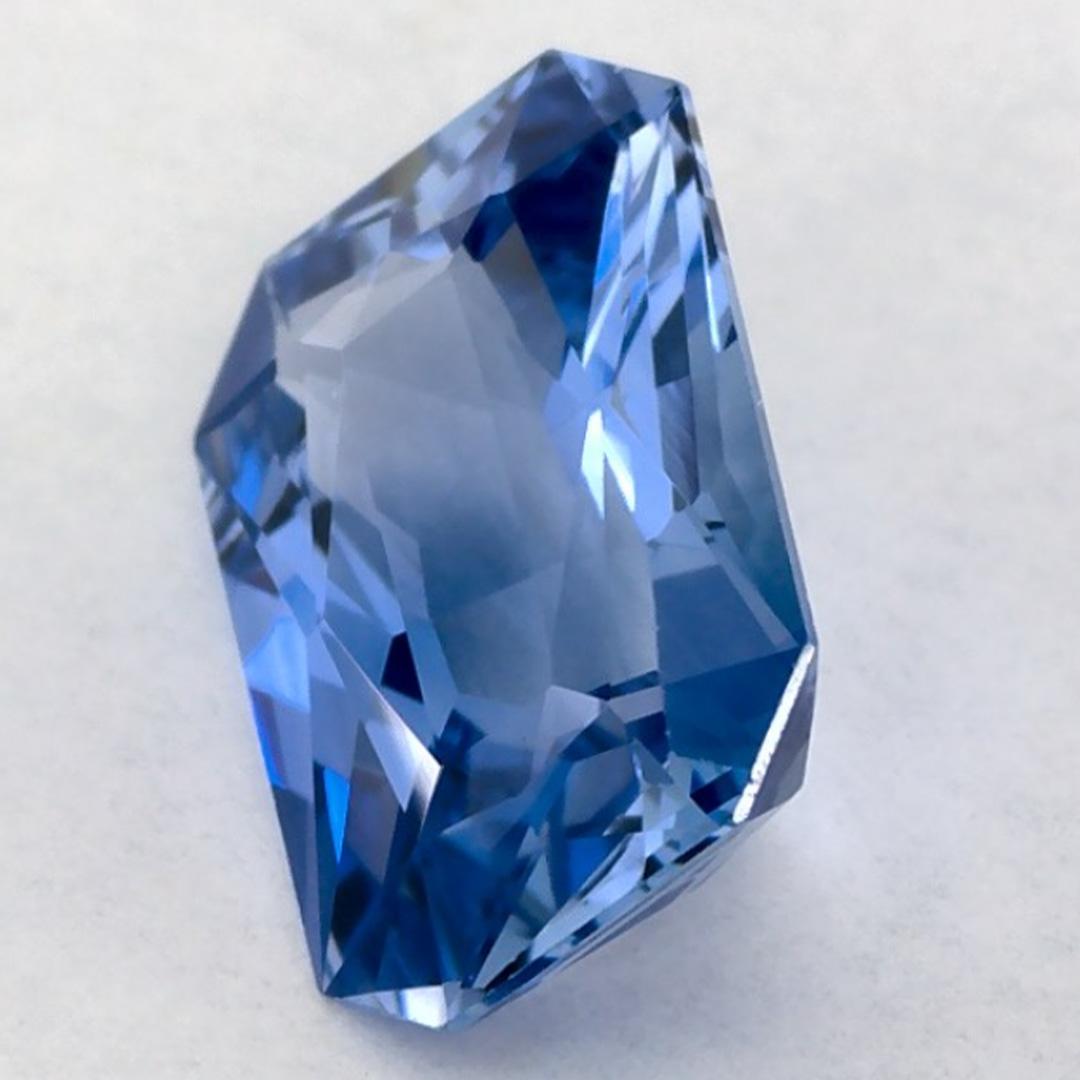 2.20 Ct Blue Sapphire Octagon Loose Gemstone (pierre précieuse en vrac) Pour femmes en vente