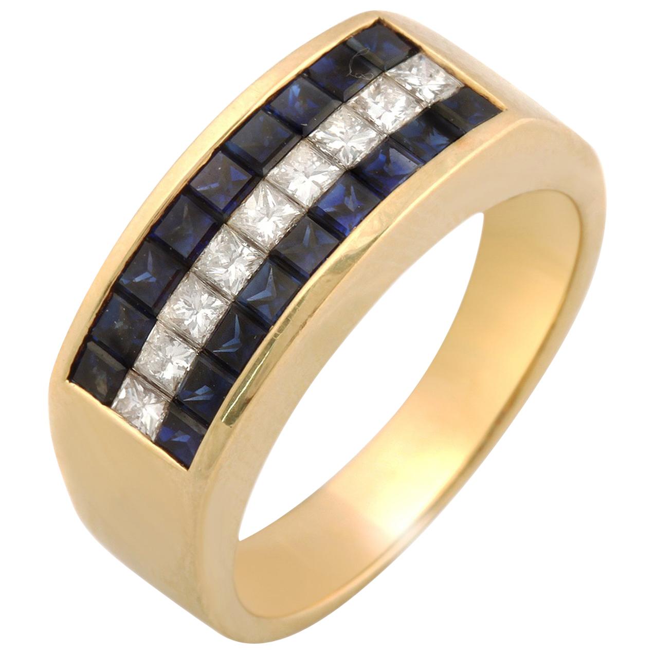 2.20 CT Invisible Set Emerald & 0.55 CT Diamonds in 18K Yellow Gold Ring Band For Sale
