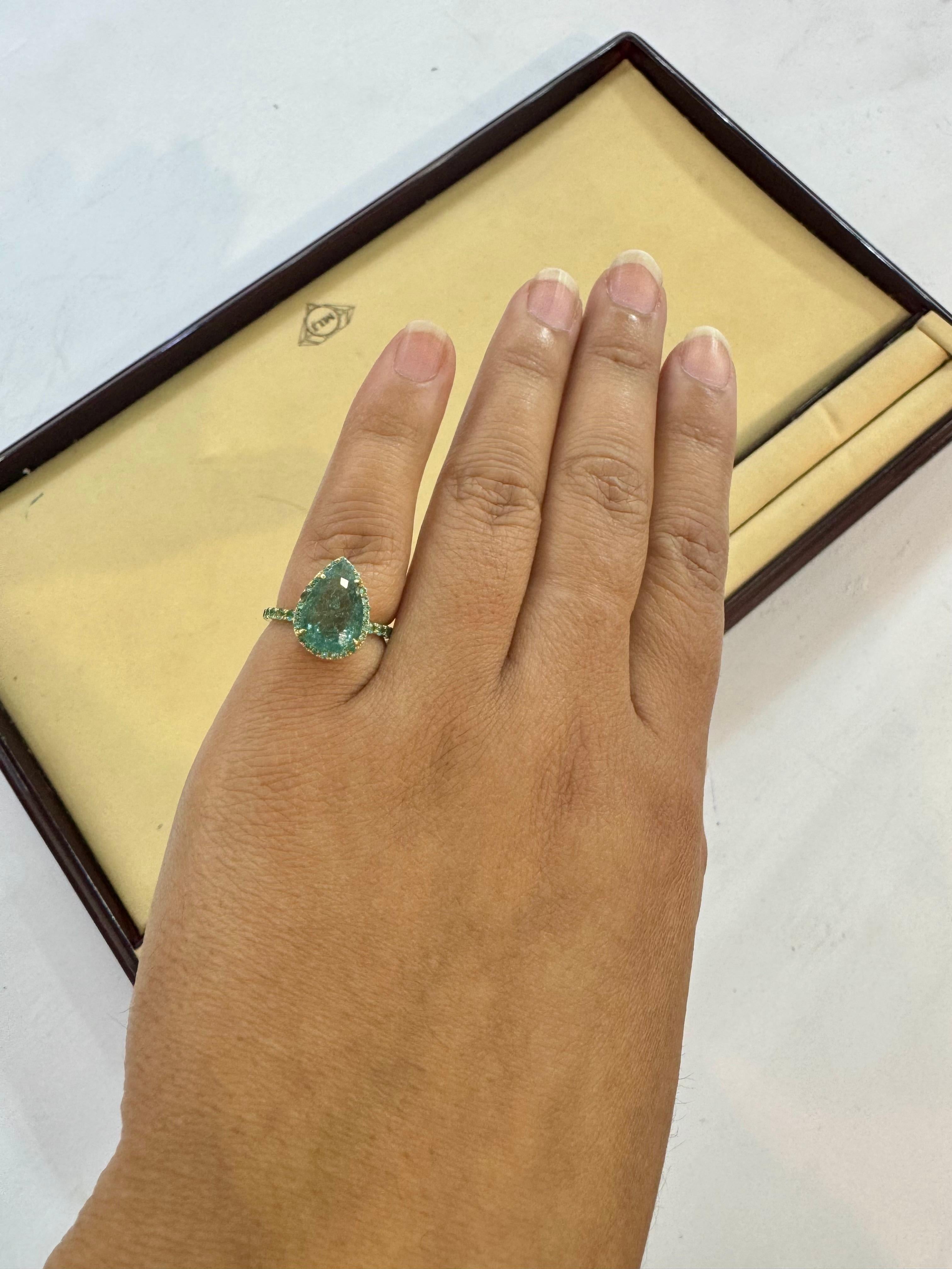 2.20 Ct Pear Shape Pariba Tourmaline Ring in  Or 18 K Taille 3.5 en vente 10