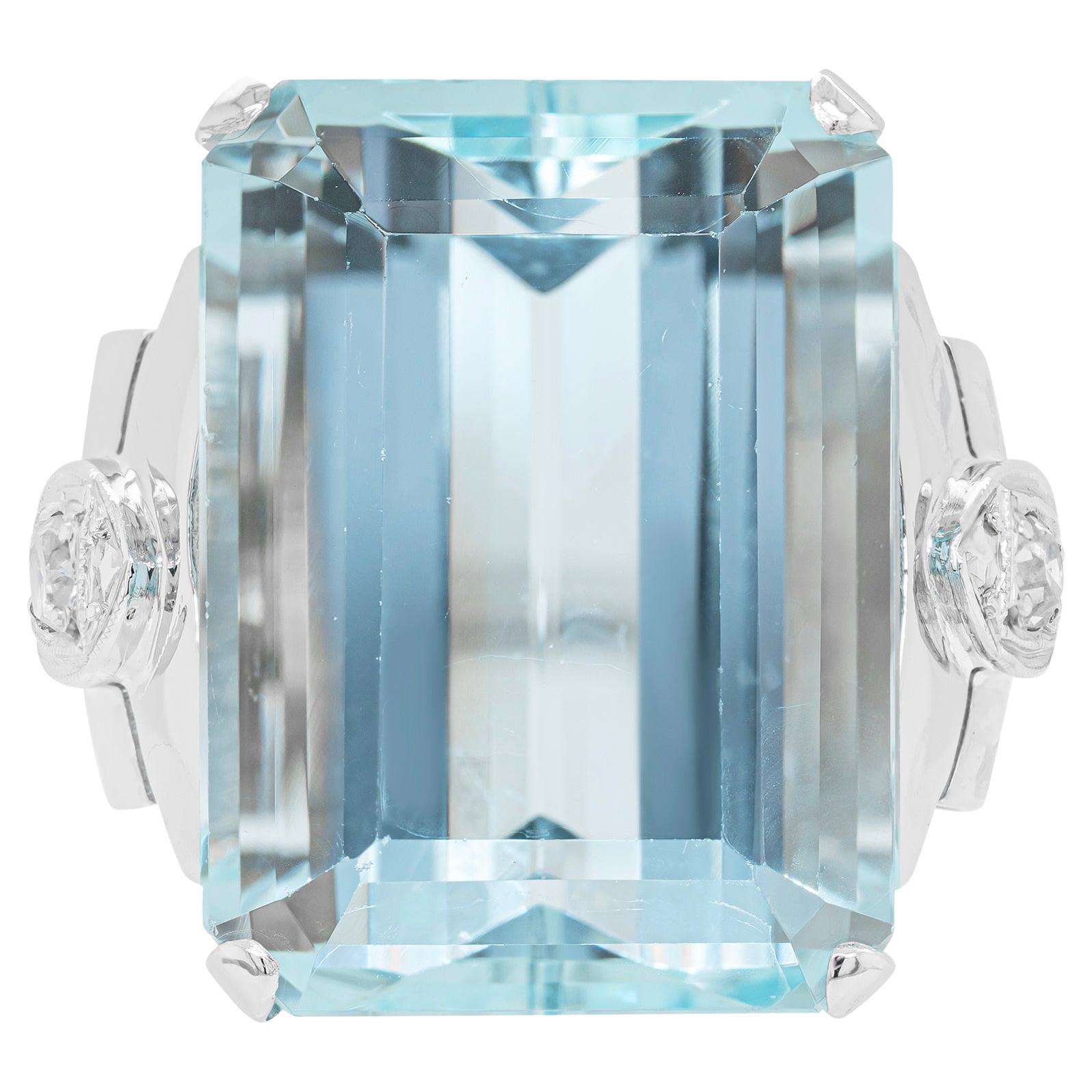 22.00 Carat Aquamarine and Diamond 18 Carat White Gold Cocktail Ring For Sale