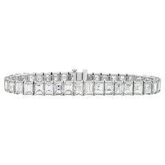 Bracelet tennis vintage en platine avec diamants taille baguette de 22,00 carats au total